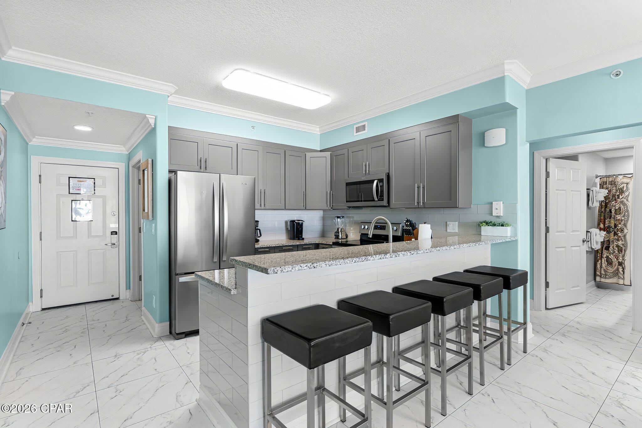 Tropic Winds - Residential