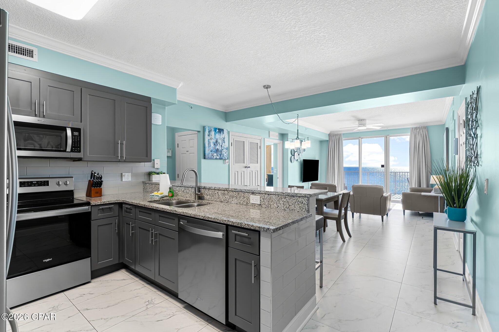 Tropic Winds - Residential