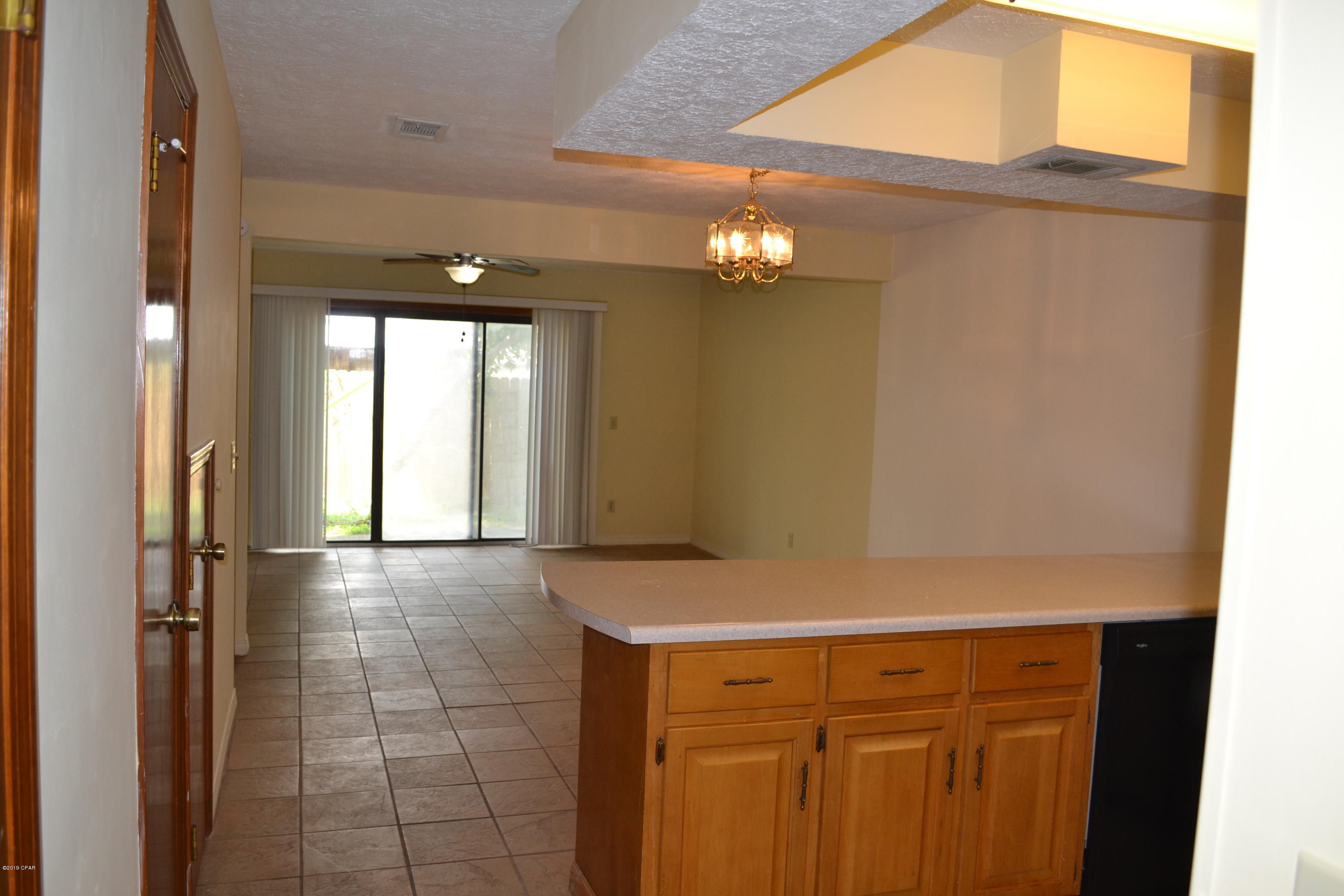 Oakshore Villas Twnhs - Residential