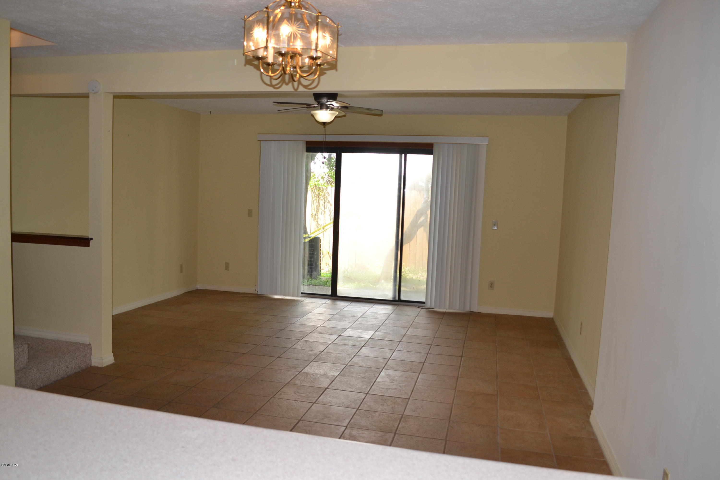 Oakshore Villas Twnhs - Residential