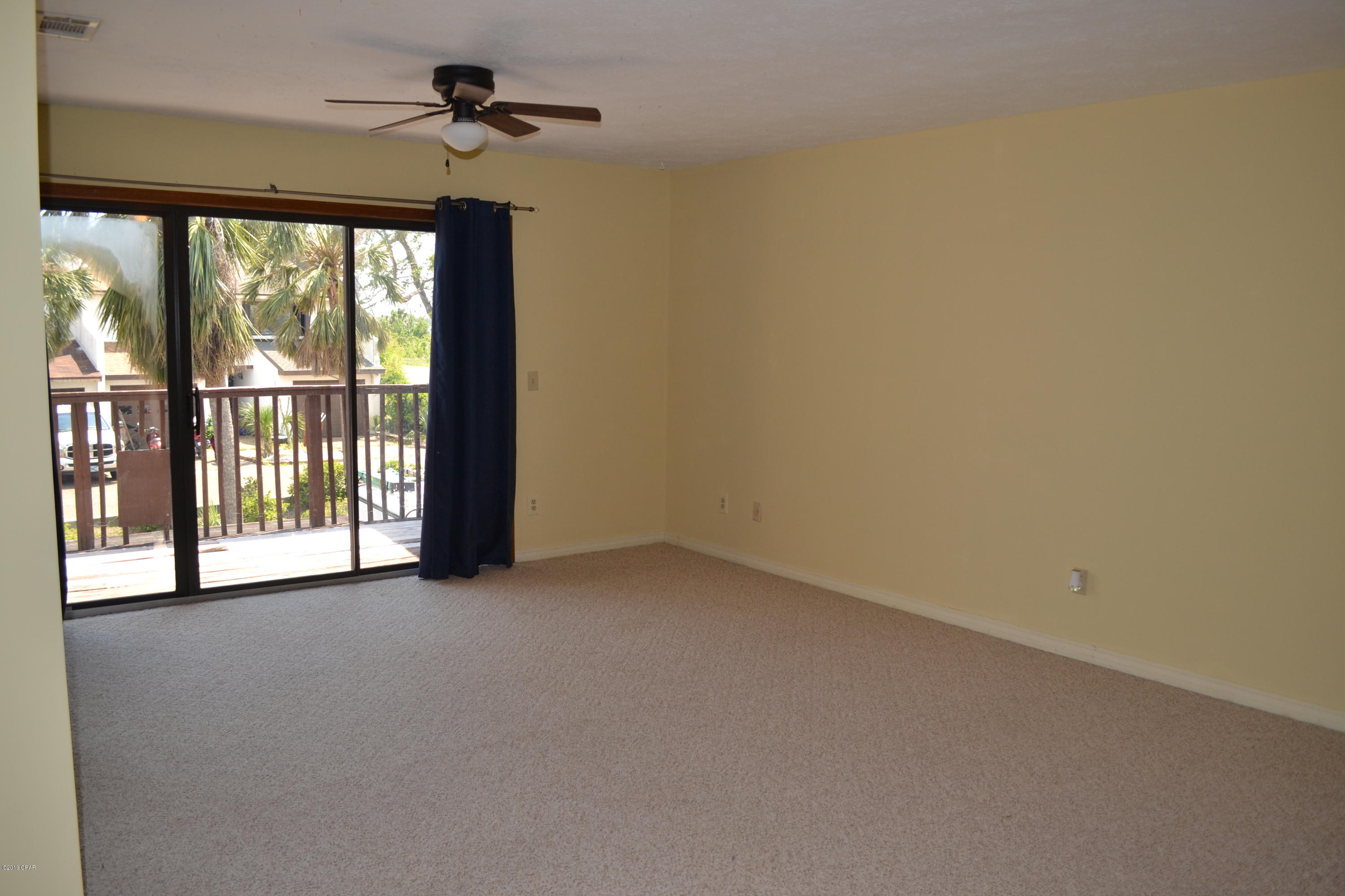 Oakshore Villas Twnhs - Residential