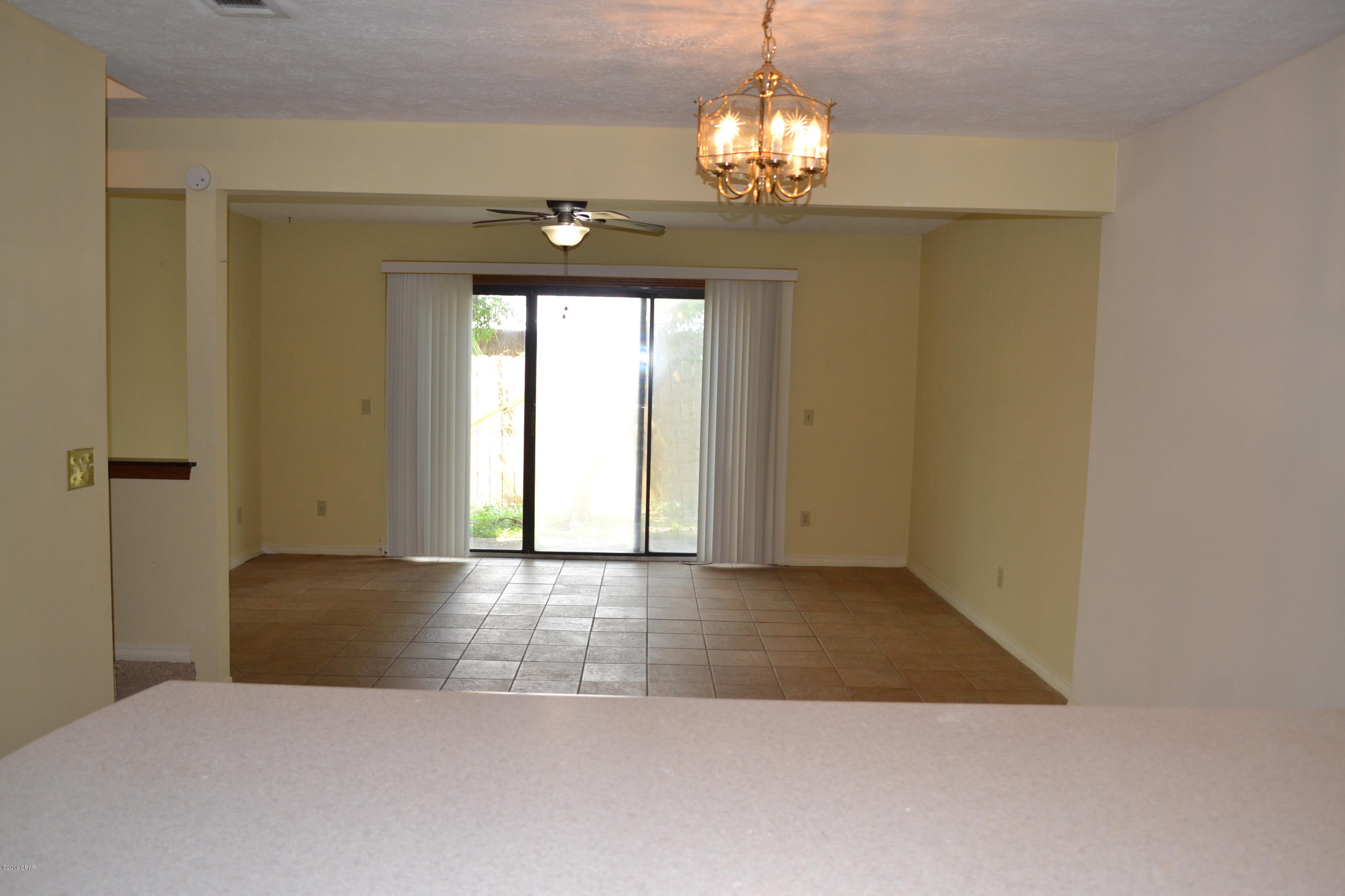 Oakshore Villas Twnhs - Residential