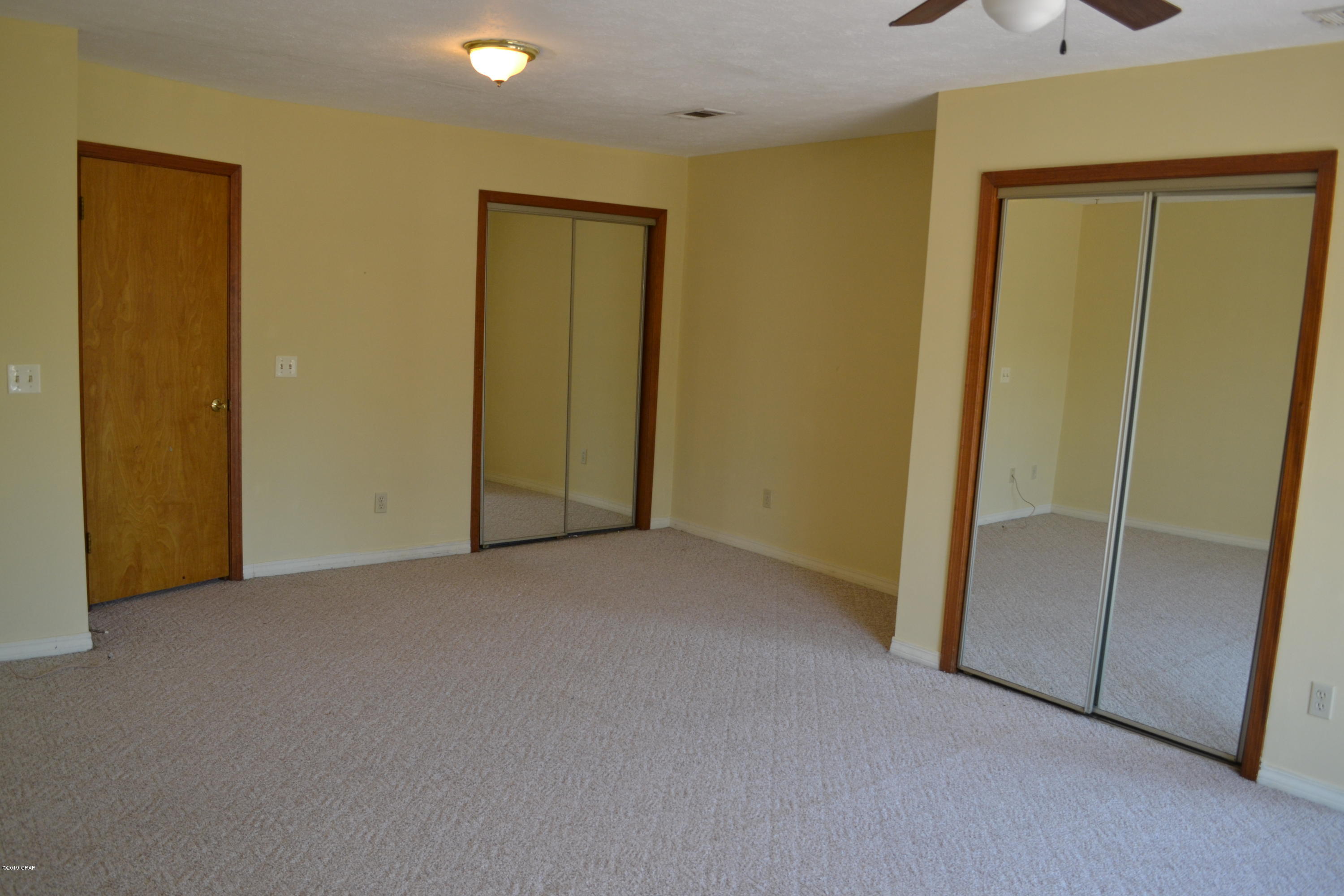 Oakshore Villas Twnhs - Residential