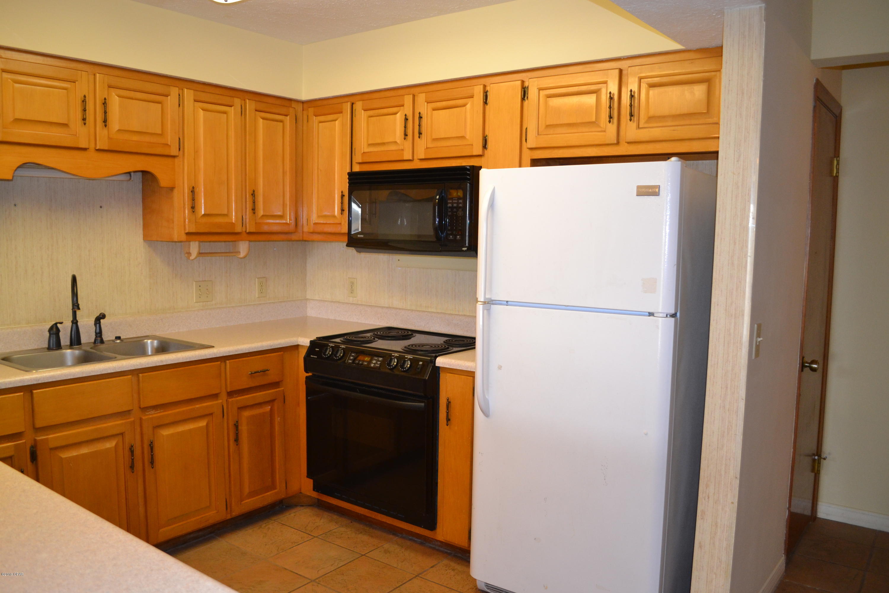 Oakshore Villas Twnhs - Residential