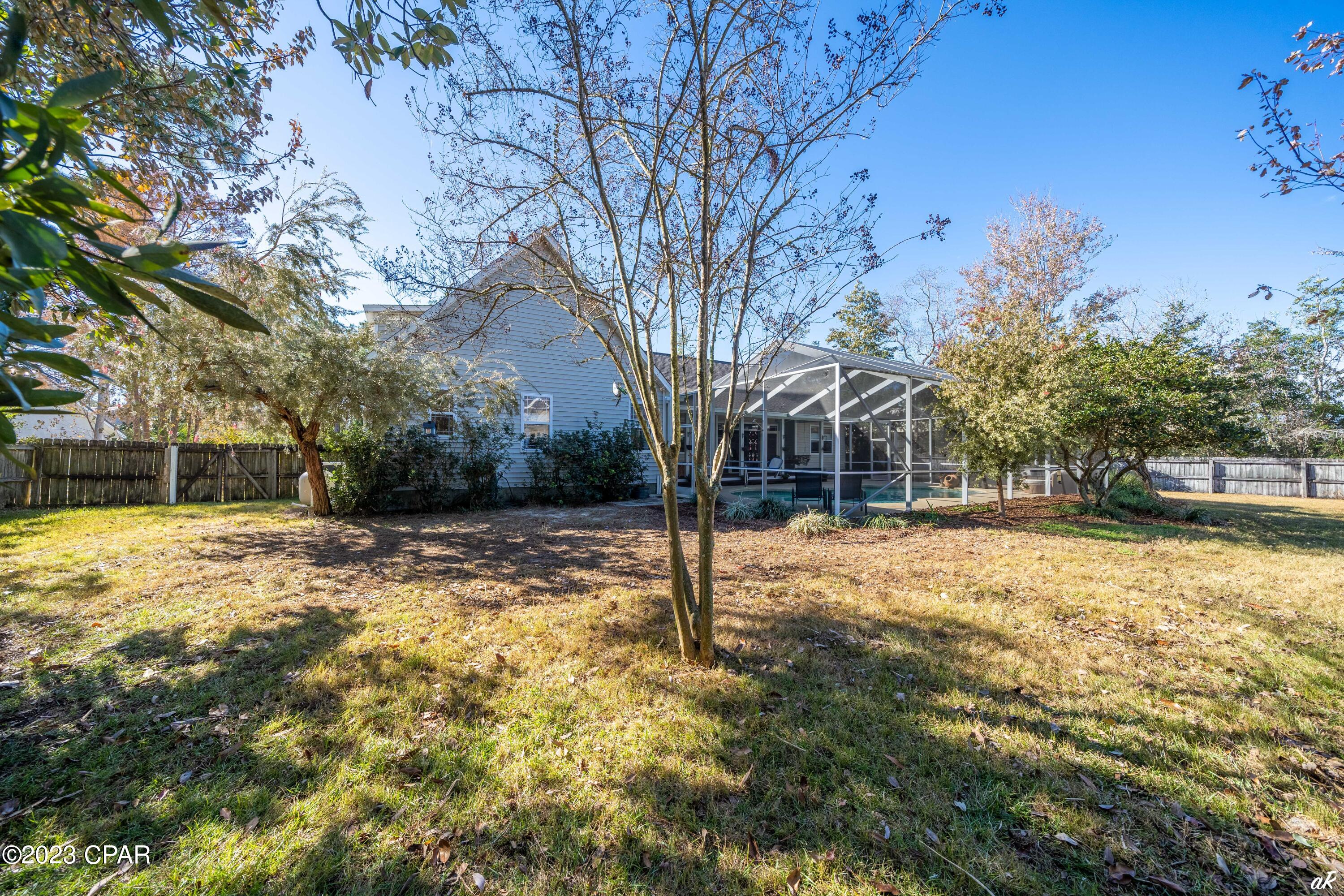 Colony Club - Residential