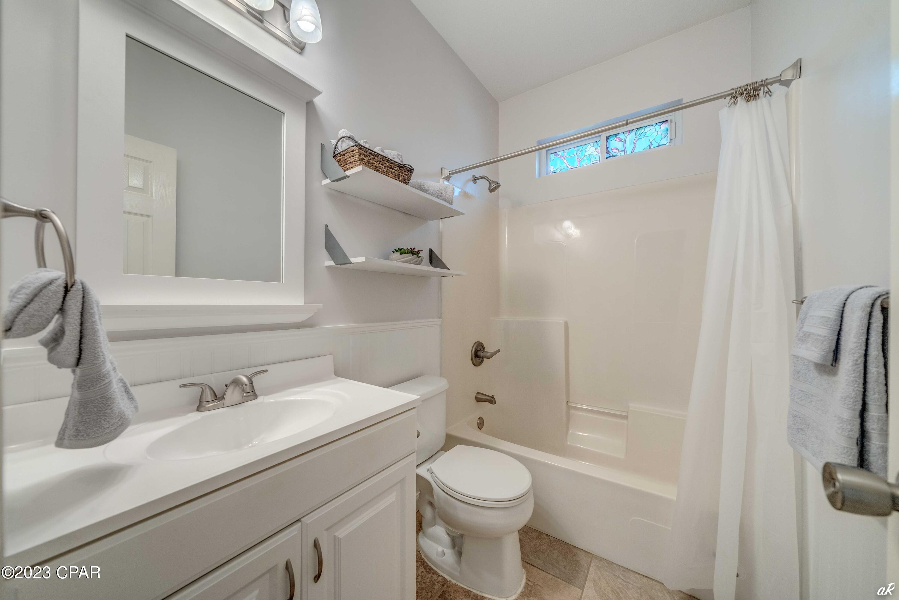 Colony Club - Residential