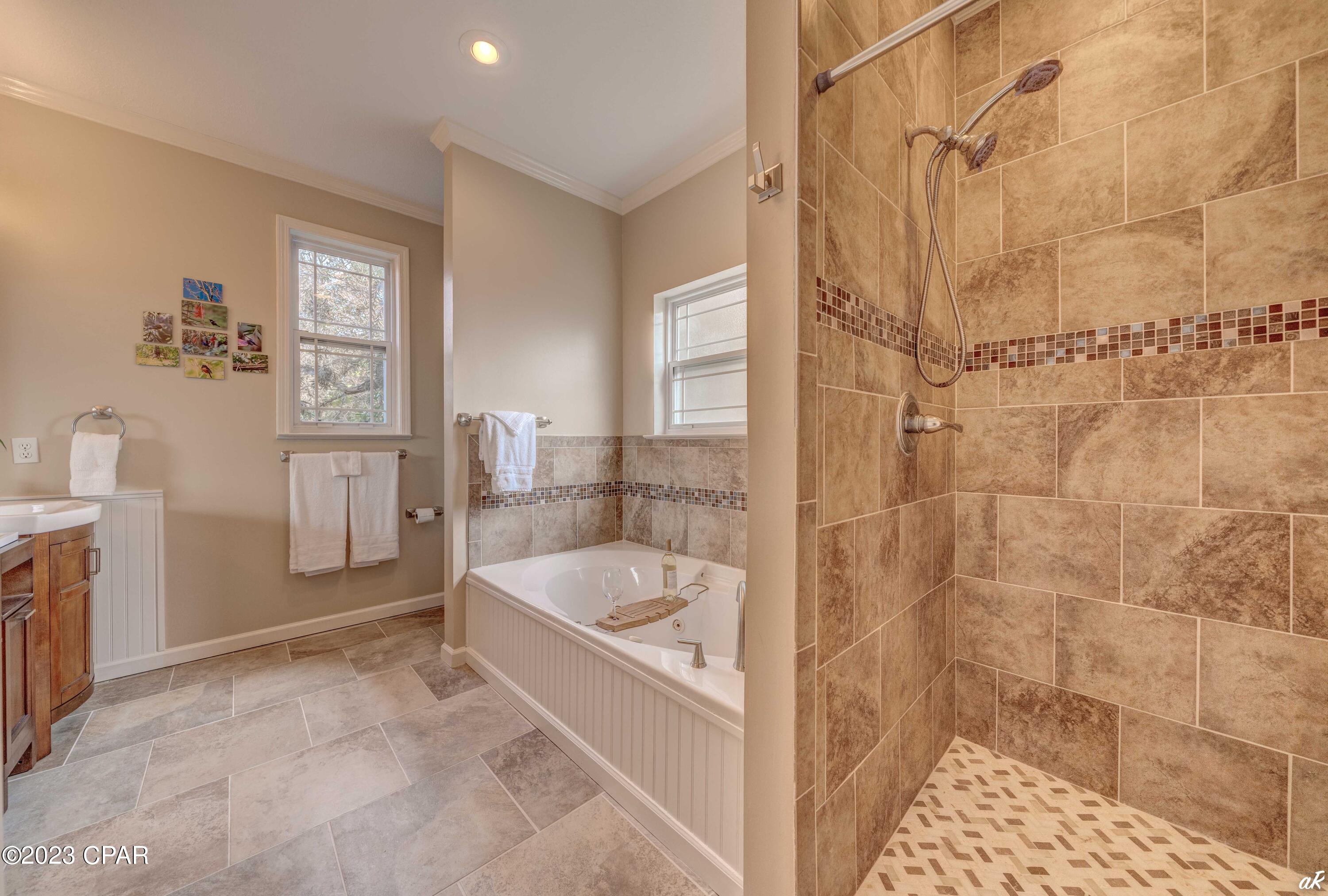 Colony Club - Residential