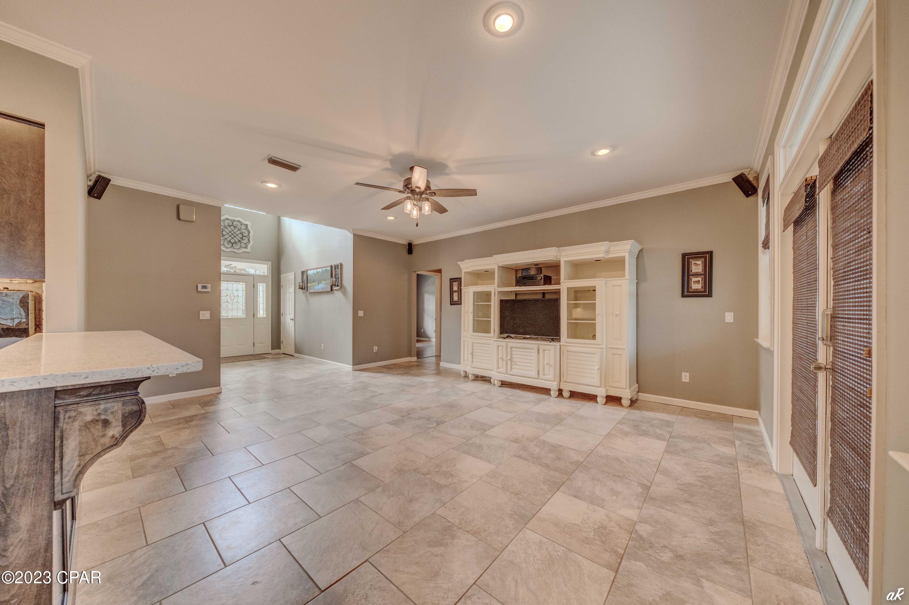 Colony Club - Residential