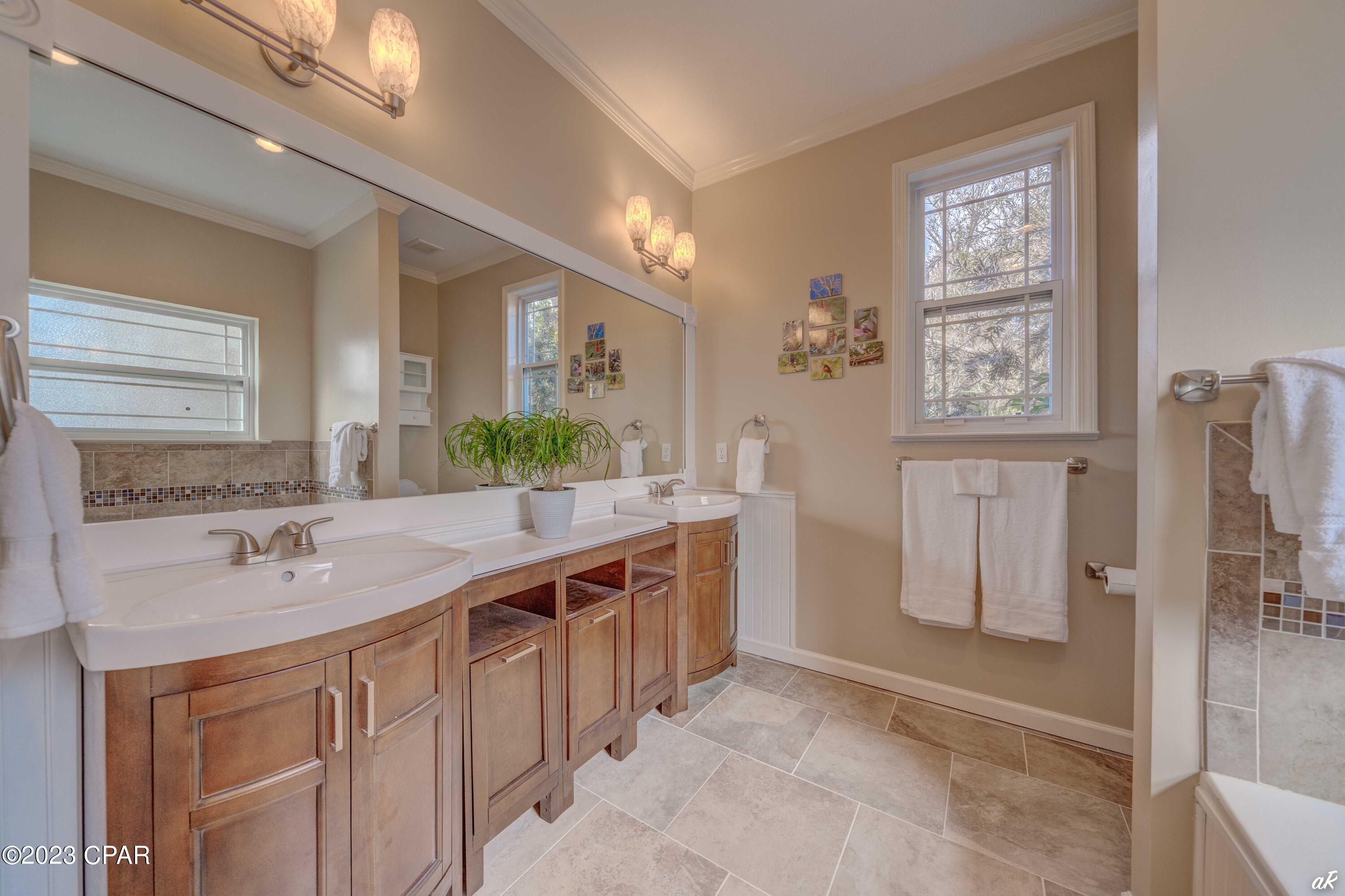 Colony Club - Residential