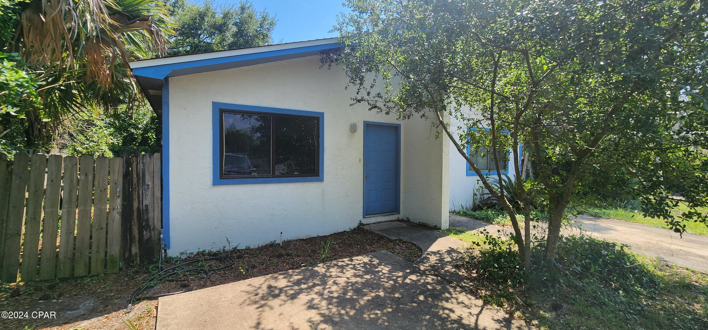 [No Recorded Subdiv] - Residential