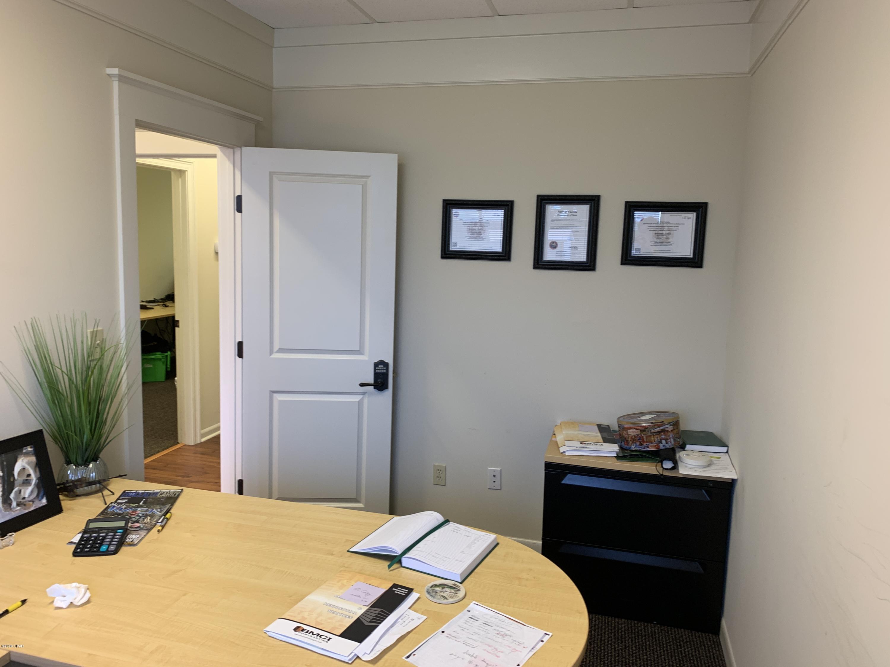 [No Recorded Subdiv] - Commercial Sale