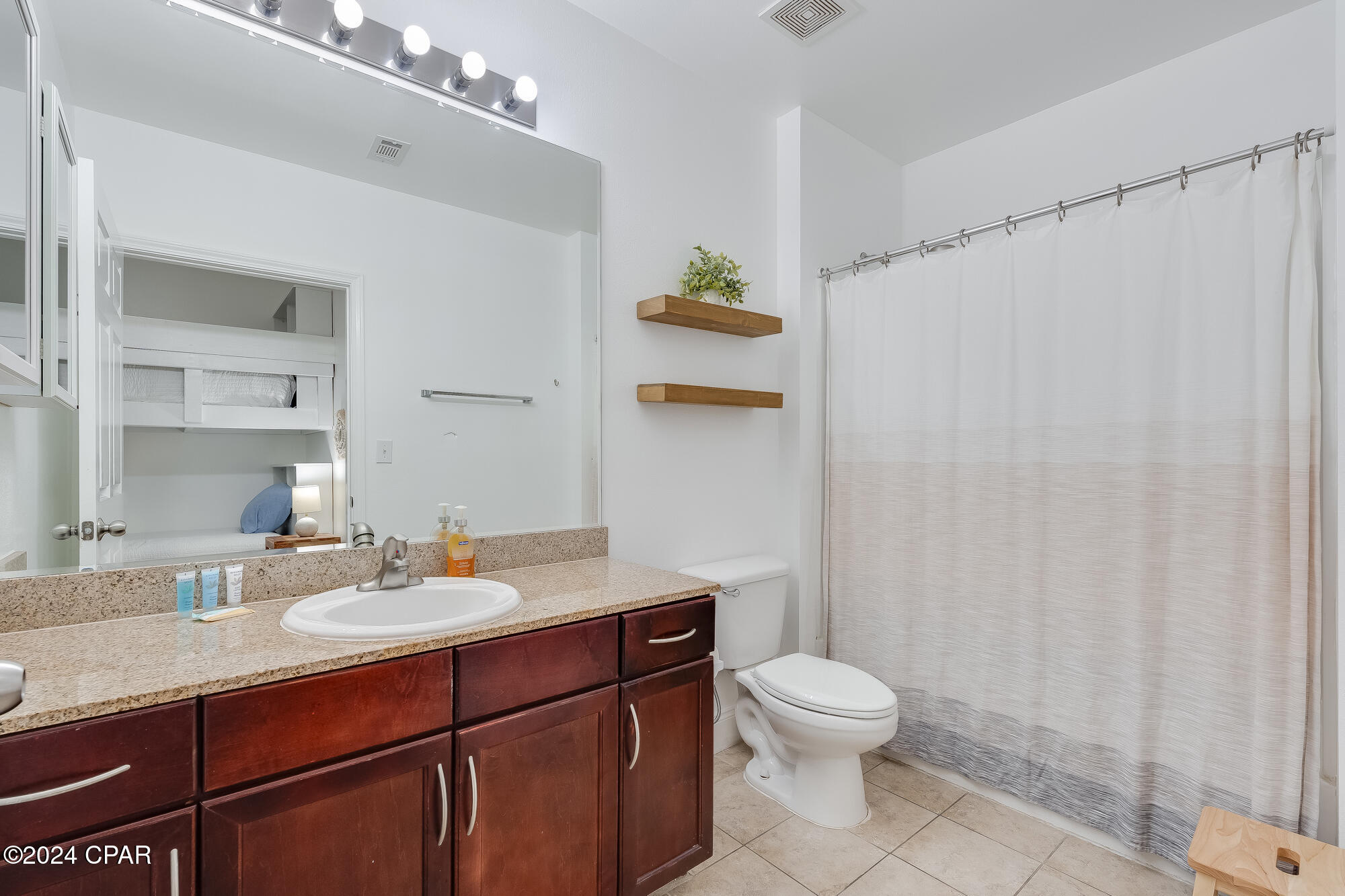 Laketown Wharf - Residential