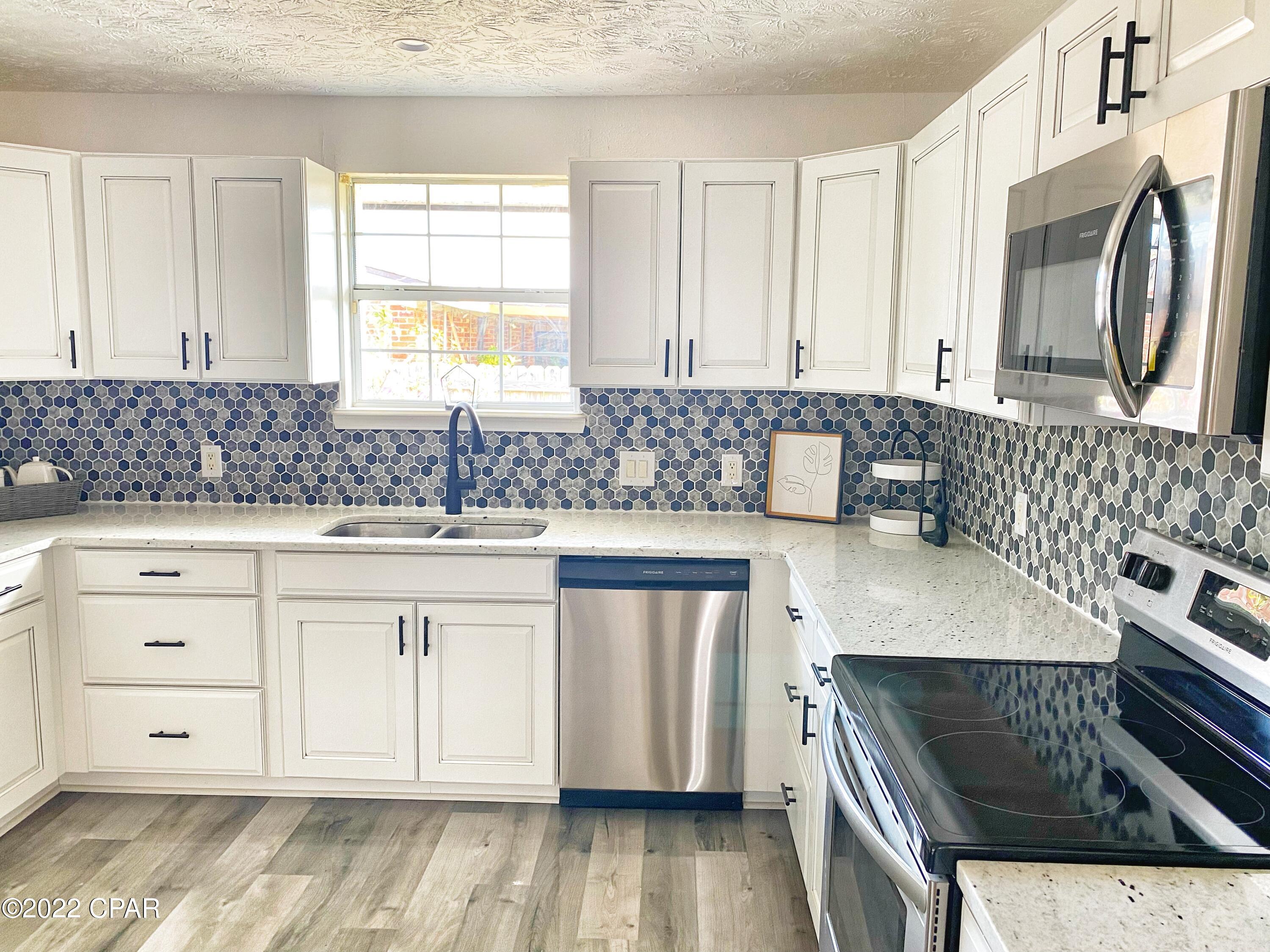 Island View Estates - Residential