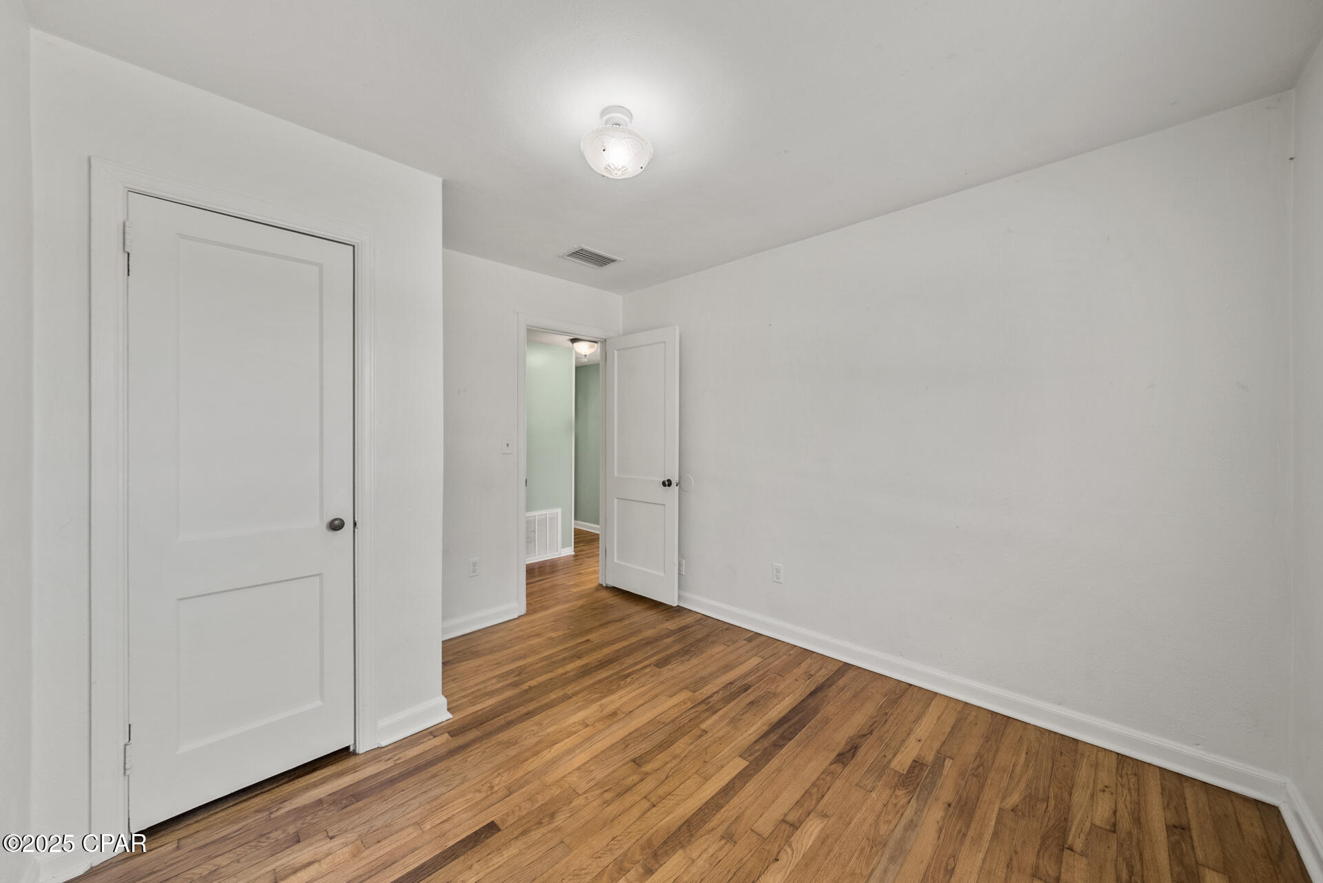 Cove Terrace 2nd Add - Residential