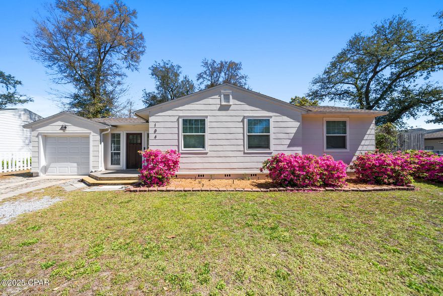 This adorable 3 bedroom, 1 bath home is situated in a beautiful and highly desirable Cove neighborhood.  It has a cozy cottage feel with original hardwood floors and timeless charm.  The kitchen was updated with modern finishes that include stainless steel appliances, granite countertops, and white shaker cabinets.  New luxury vinyl plank flooring in the kitchen lets you cook worry free from spills.  The bathroom features tile flooring and tub. 
The spacious fenced backyard is the true highlight, offering privacy and plenty of room for outdoor activities.  It's situated on an alleyway for any future MIL quarters or RV parking.  The home is a short walk to Sudduth Park offering a playground, picnic pavilion, and ball field for family fun.  
Roof was replaced in 2019, new plumbing, windows, and water heater in 2020.  
This Cove charmer is a great starter home or investment.  Come by today!