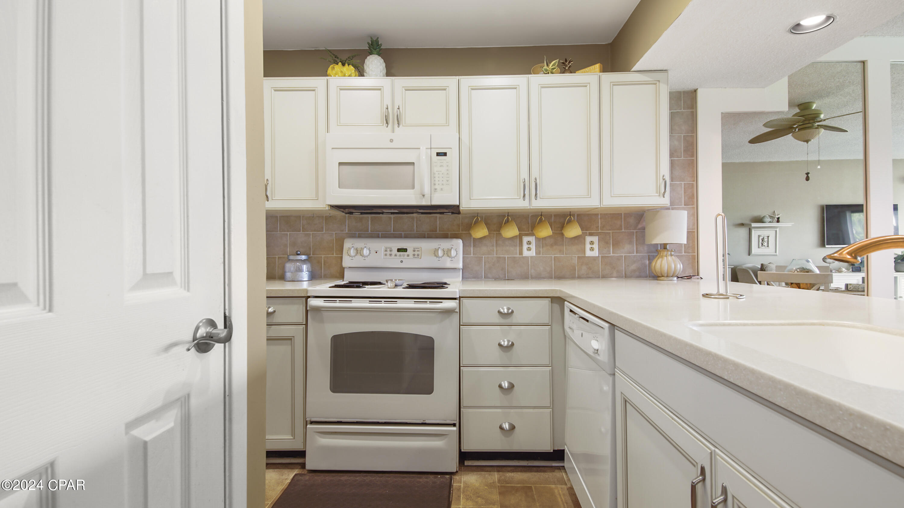 Edgewater Golf Villas V-A - Residential