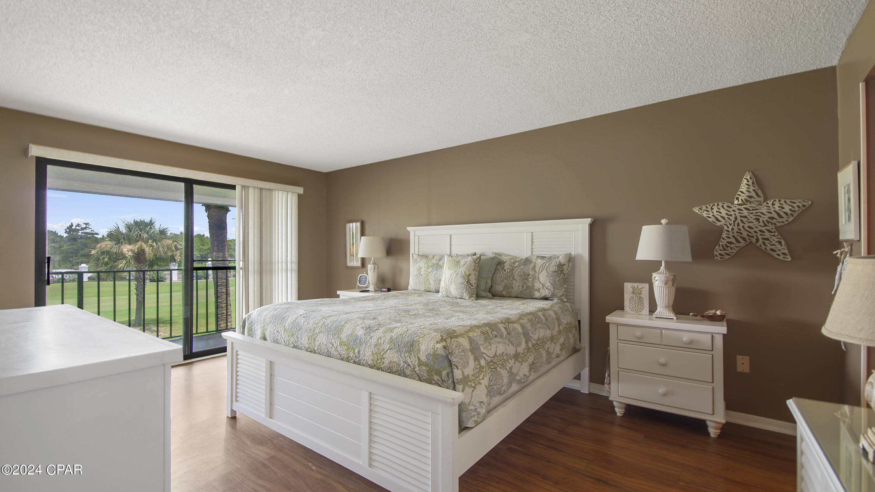 Edgewater Golf Villas V-A - Residential