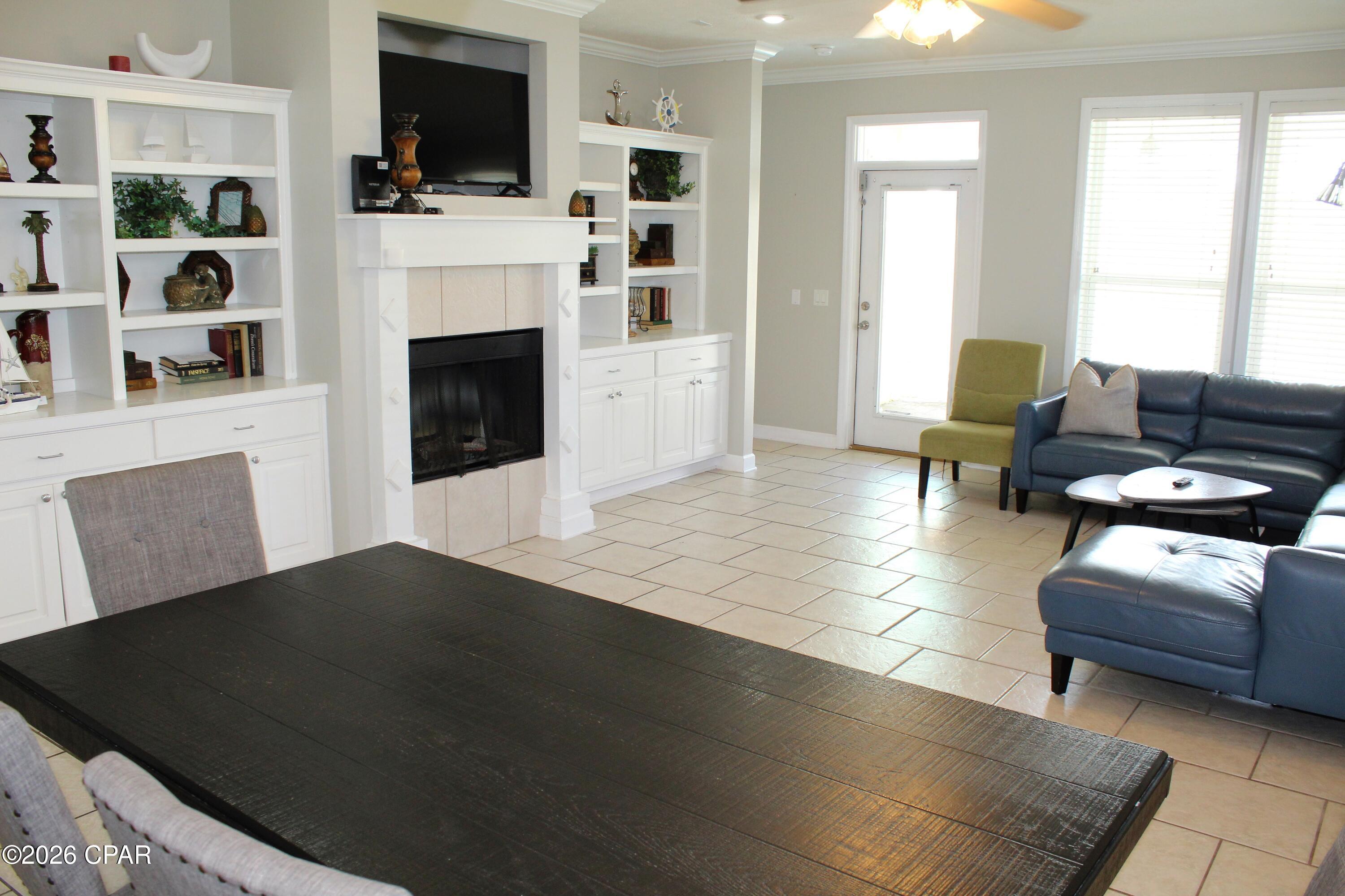 Shores - Residential