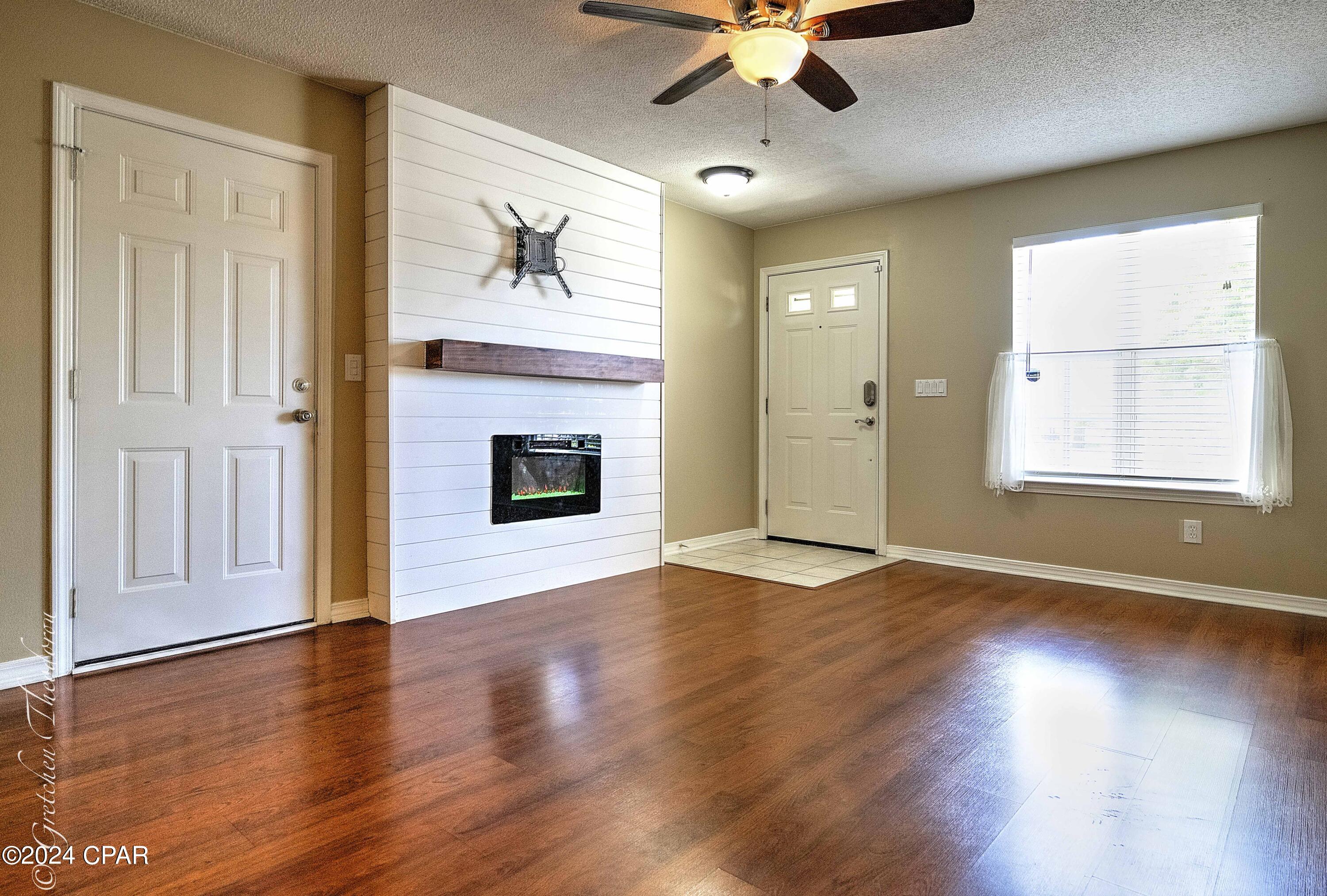 Hammocks - Residential Lease