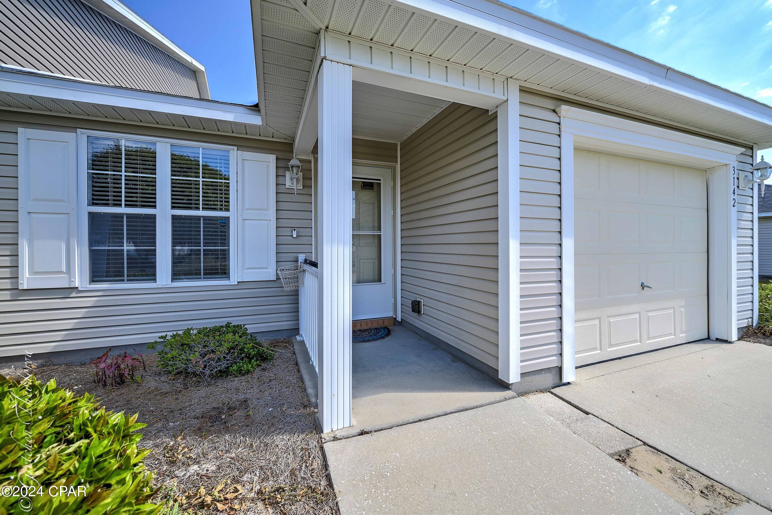 Hammocks - Residential Lease