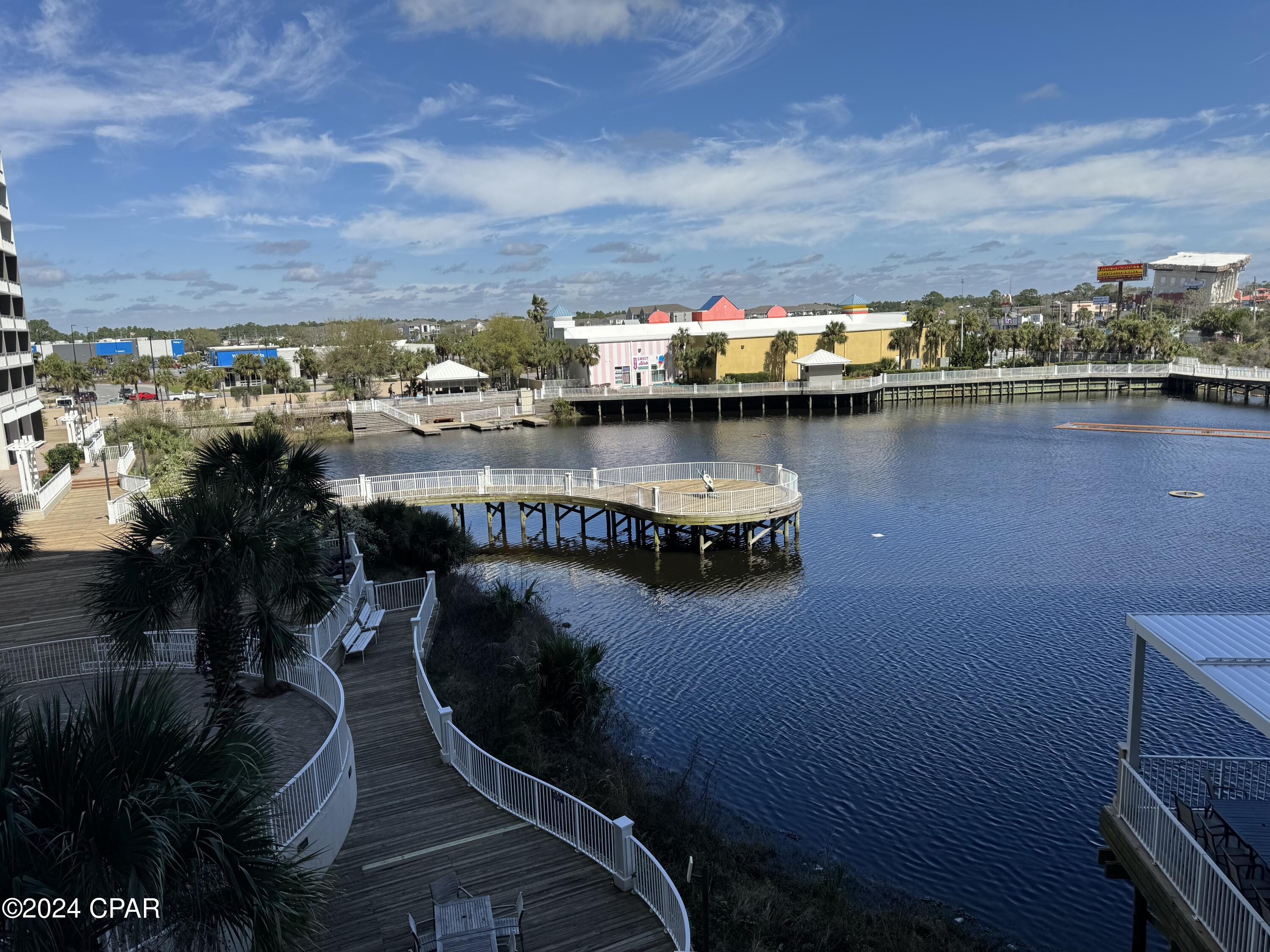 Laketown Wharf - Residential