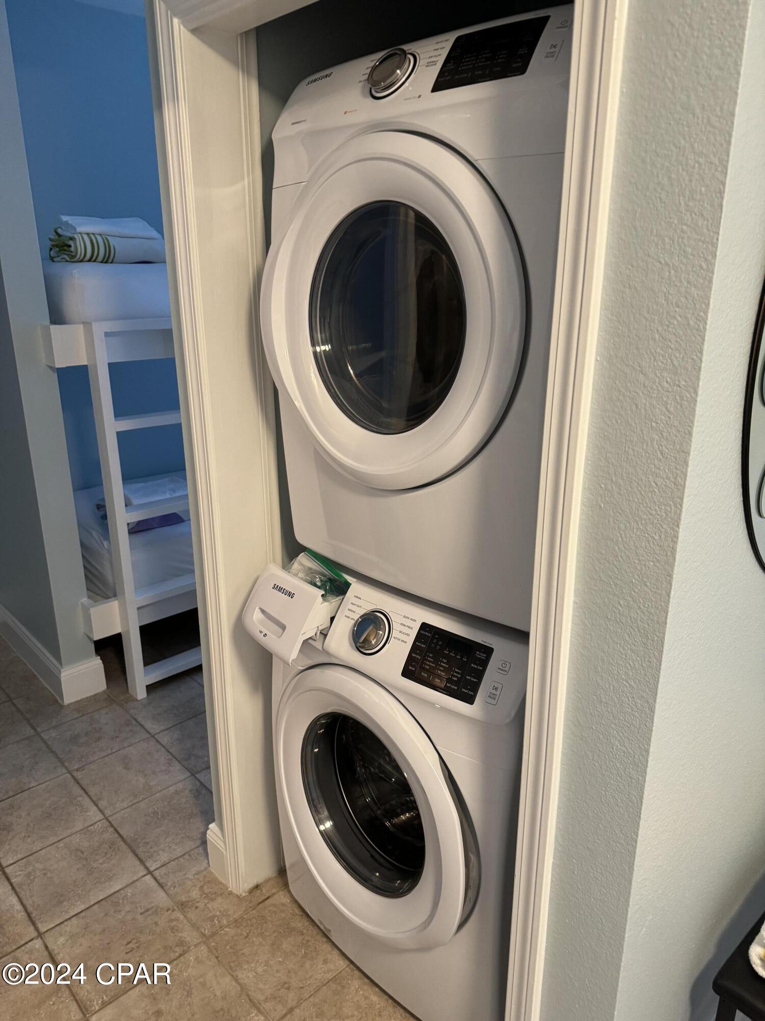 Laketown Wharf - Residential