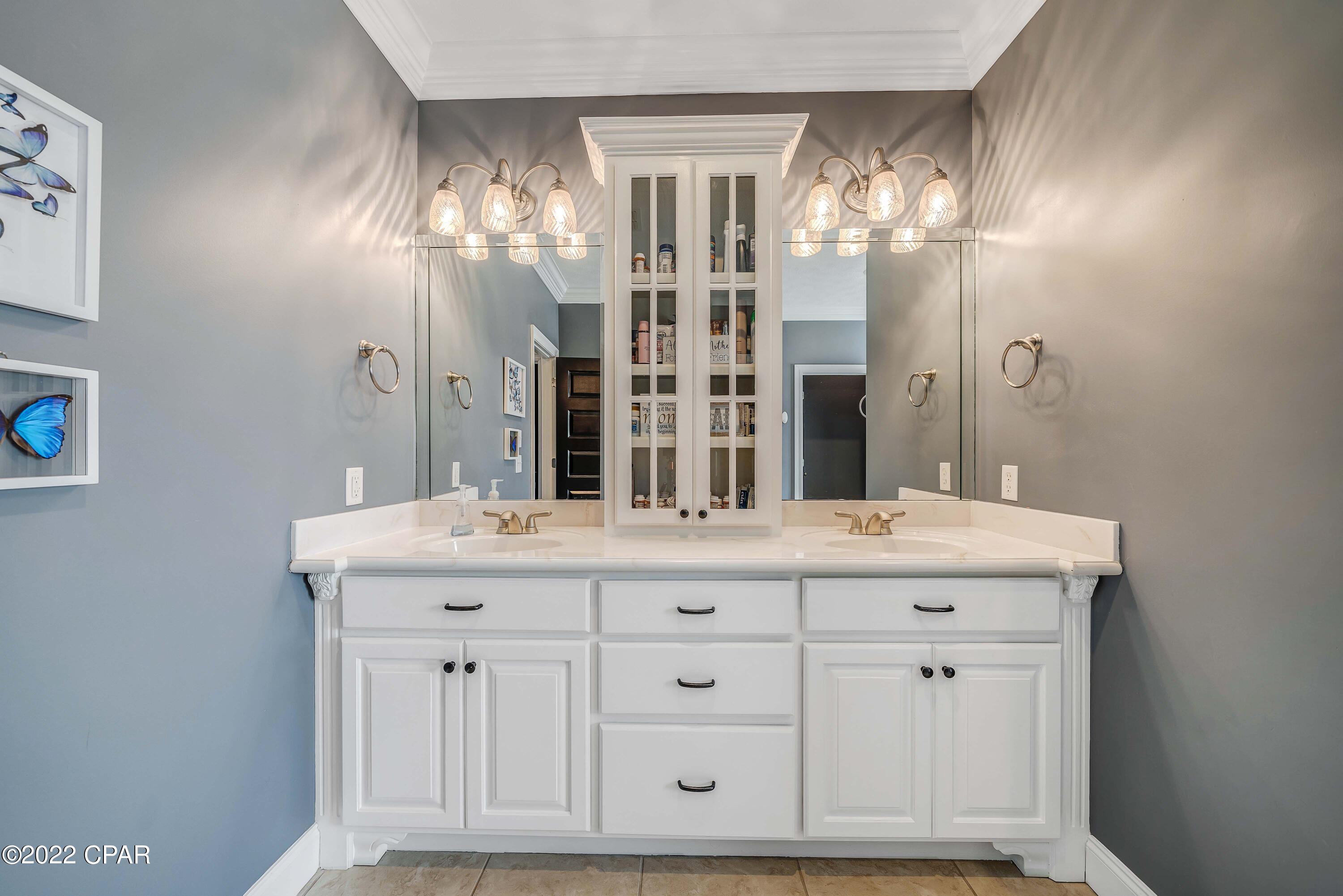 Kirkland Manor - Residential