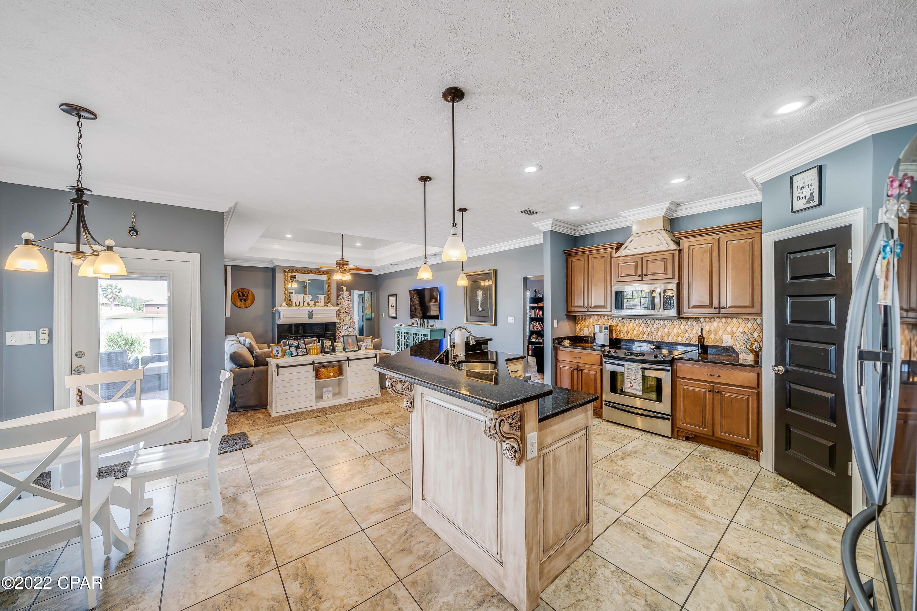 Kirkland Manor - Residential