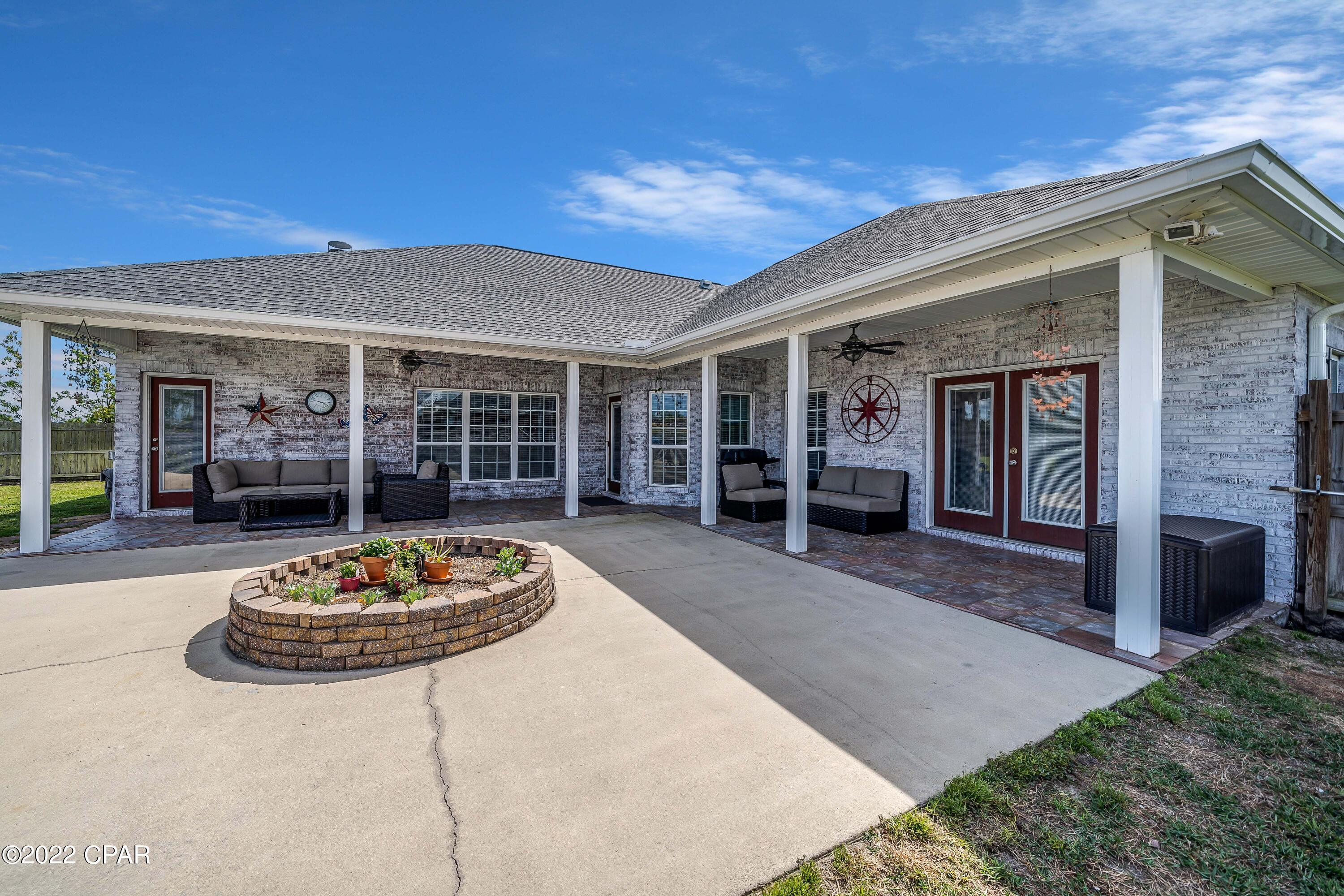 Kirkland Manor - Residential