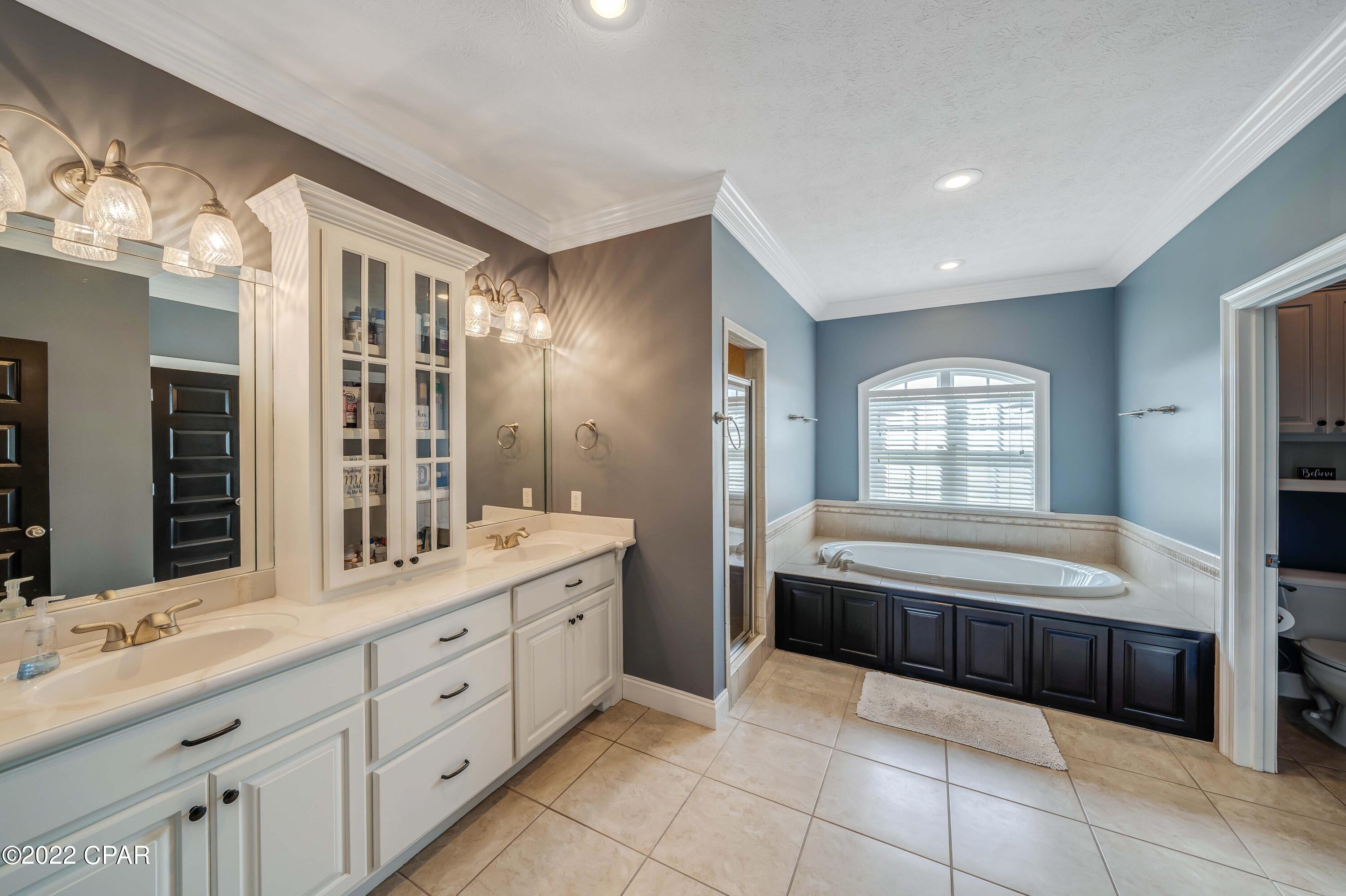 Kirkland Manor - Residential