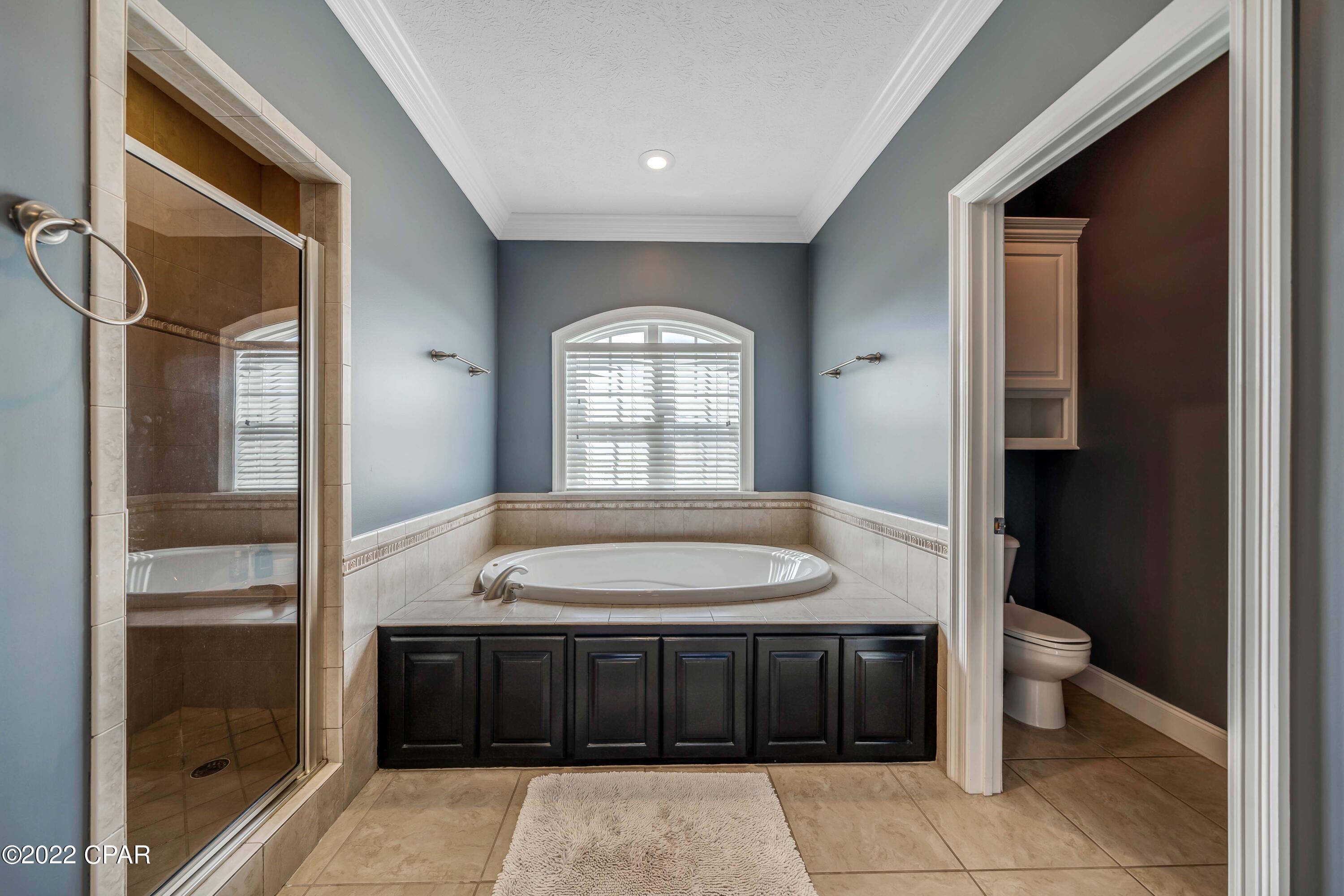 Kirkland Manor - Residential