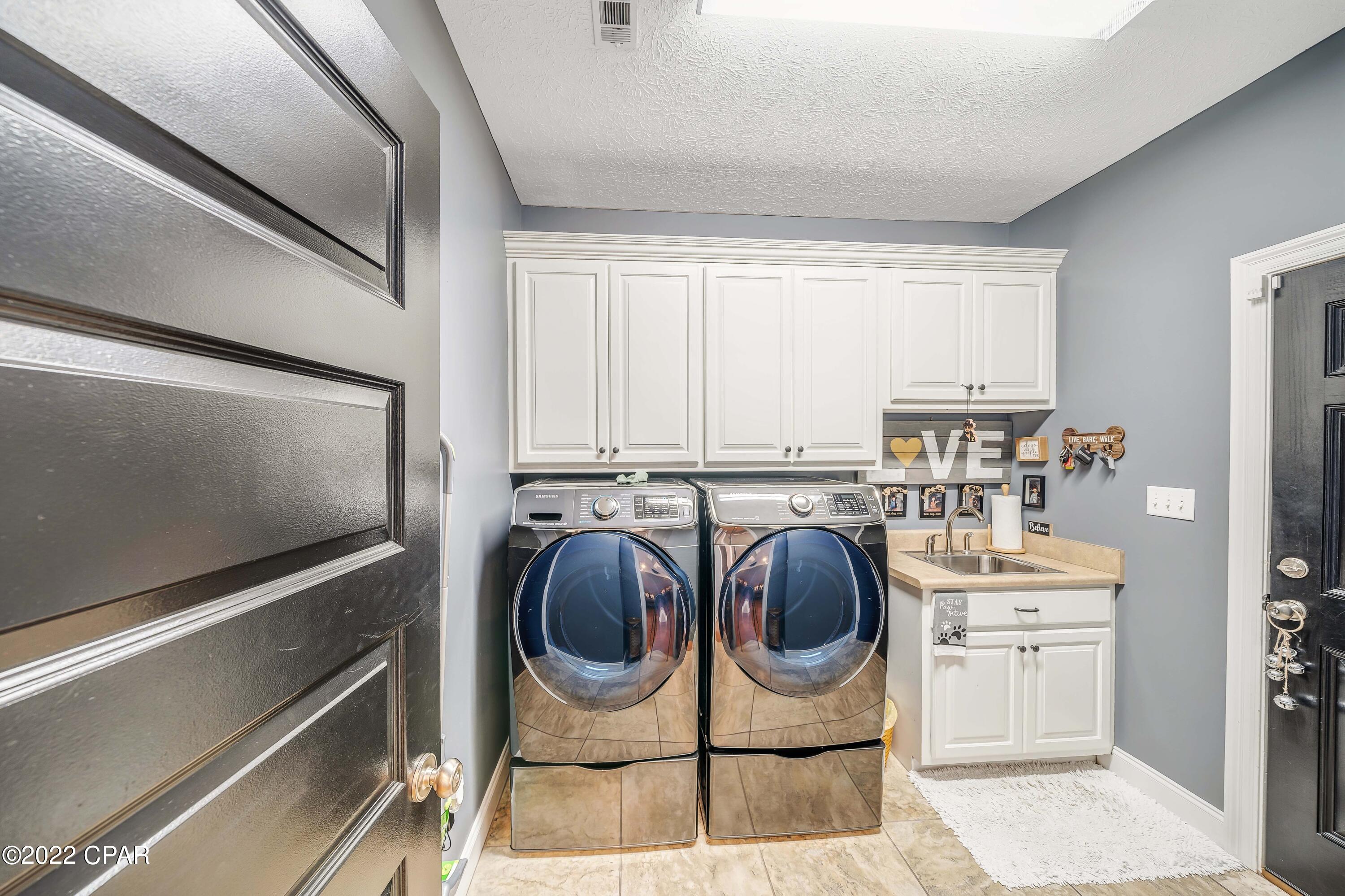 Kirkland Manor - Residential