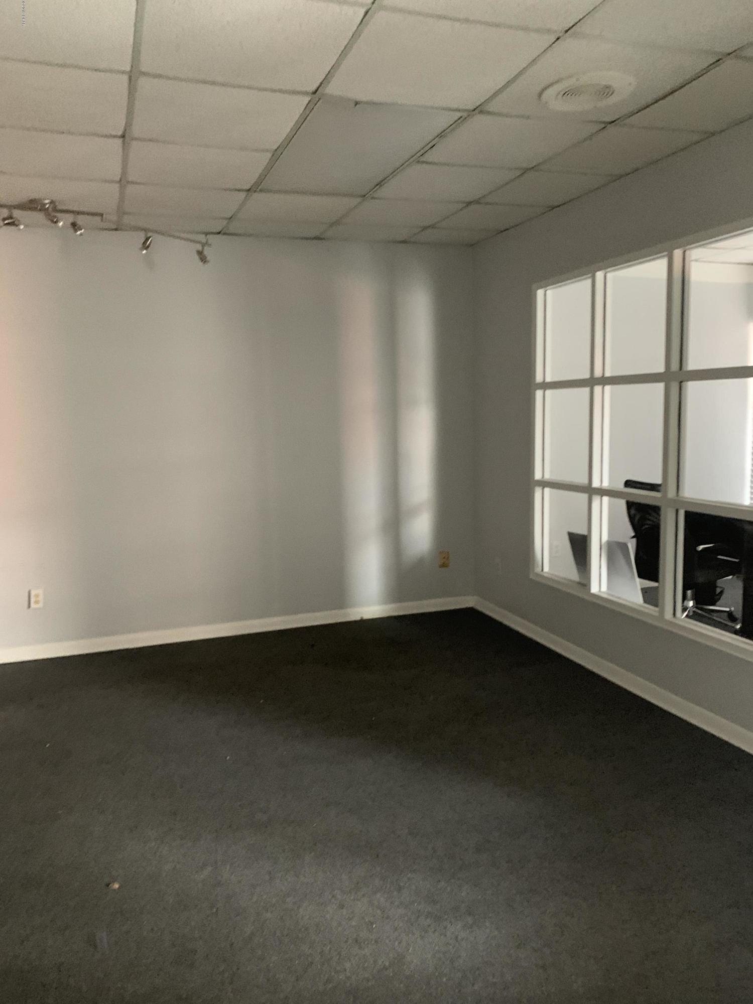 Promenade Shopping Mall - Commercial Lease