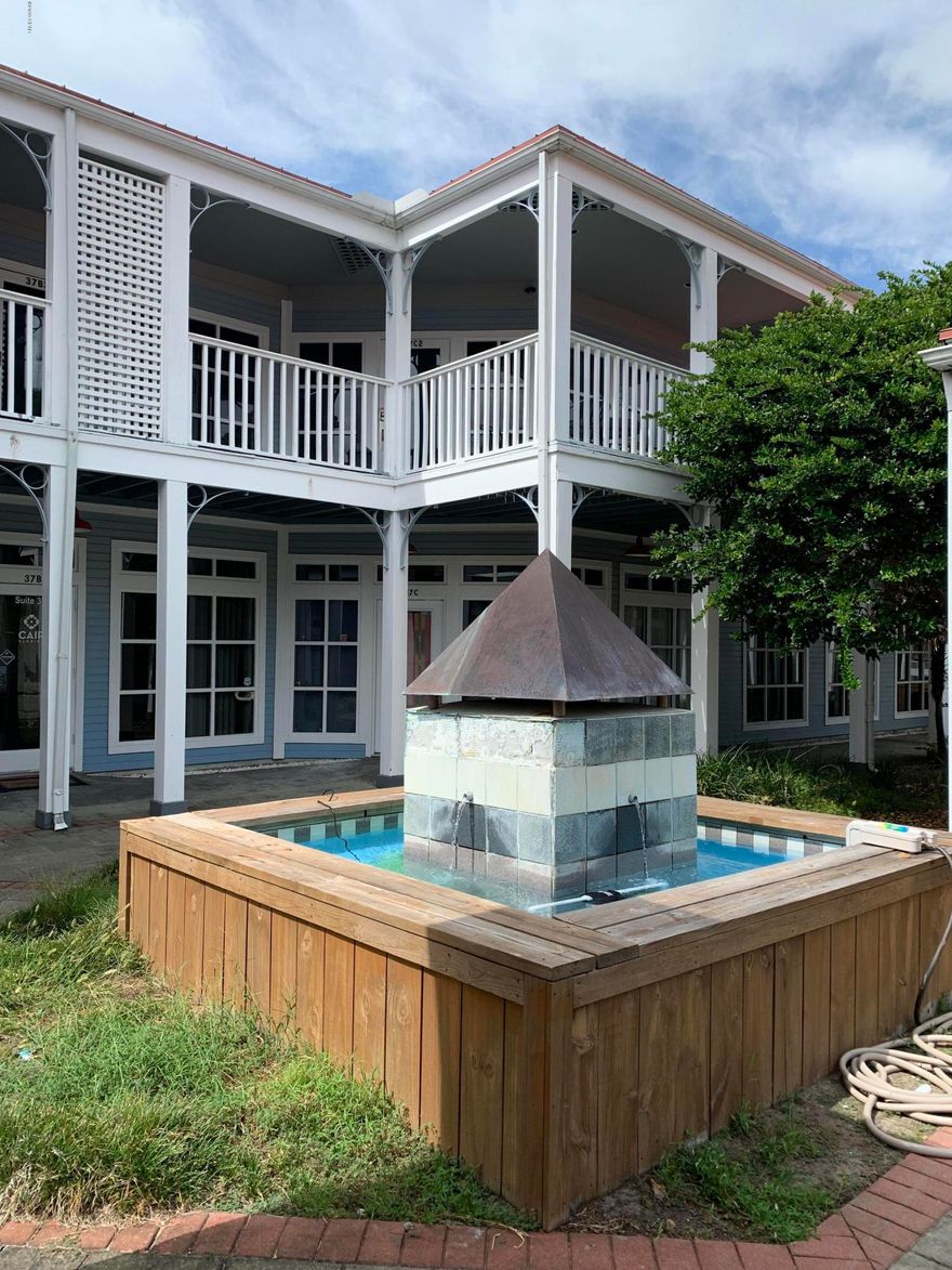 *COMMERCIAL OFFICE* Great upstairs unit located at Promenade Mall, a Key West themed business office complex just 1 mile west of Hathaway Bridge, convenient to Panama City AND Panama City Beach.  This office is aprox 1000 sf, has 3 large offices, a beautiful reception area with lots of windows overlooking the courtyard and fountain.  Rent includes water/sewer/garbage and CAM fee.

OWNER IS OFFERING A MONTHS FREE RENT.

Deposit required equal to one months rent