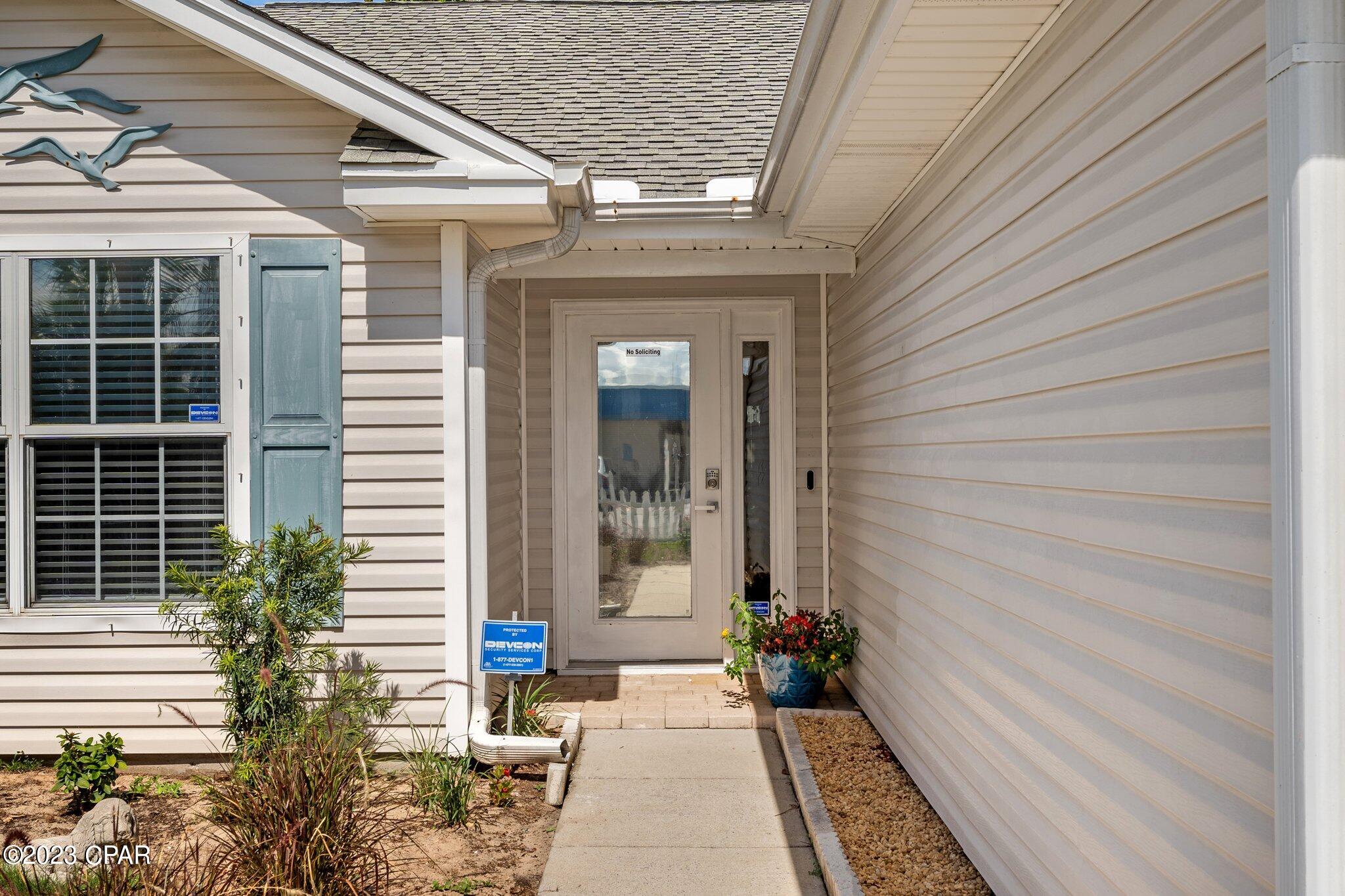 Casa De Las Flores - Residential