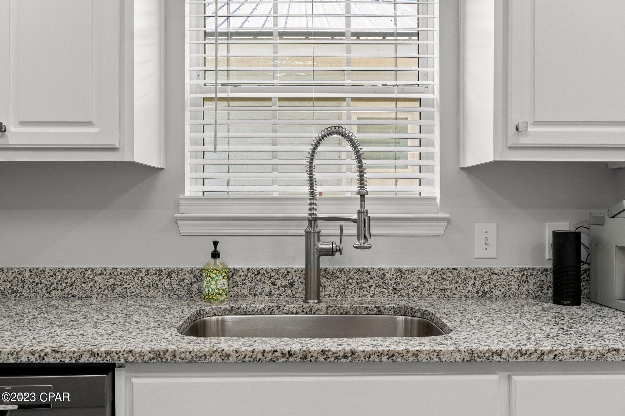 Casa De Las Flores - Residential