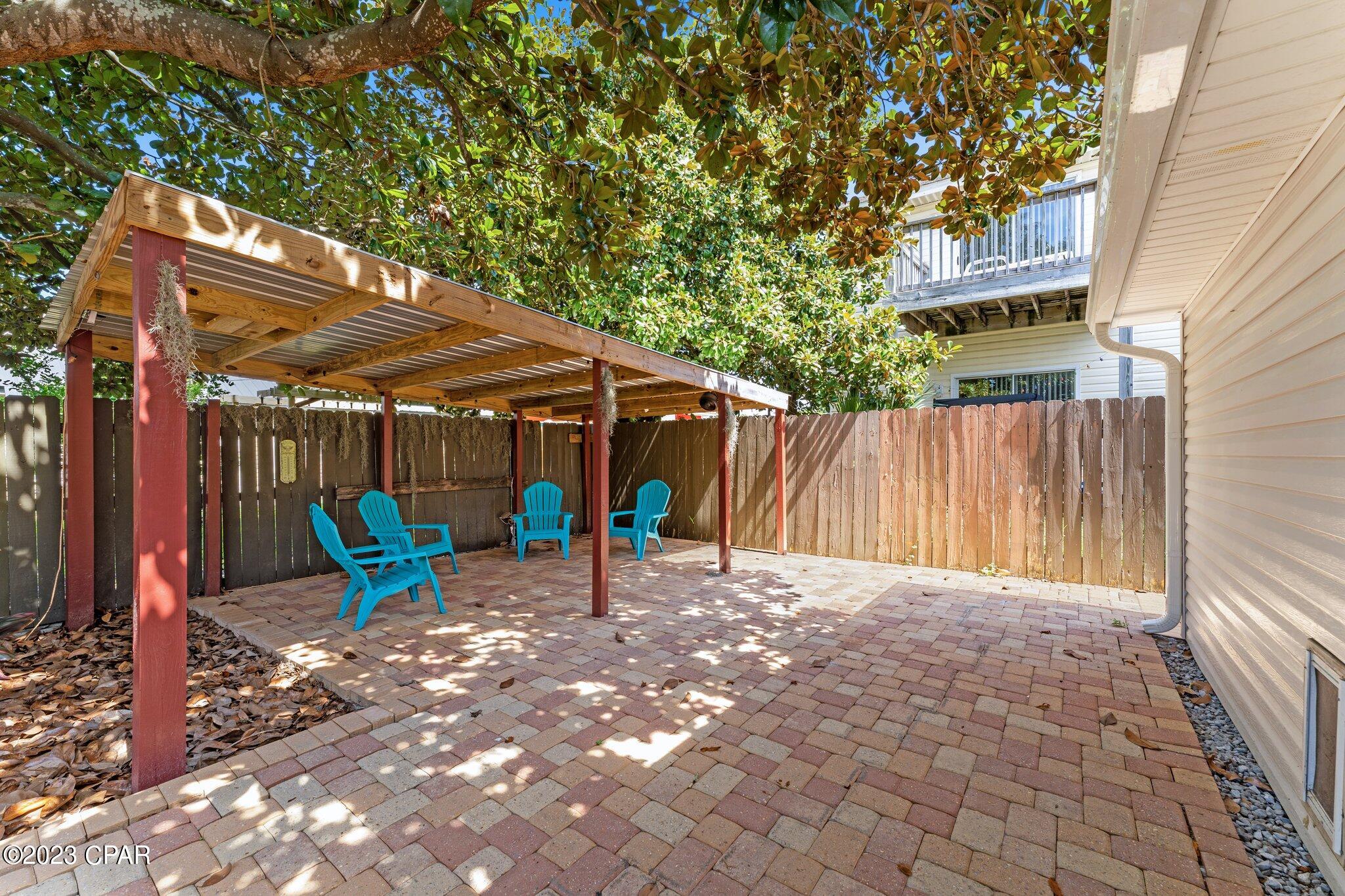 Casa De Las Flores - Residential