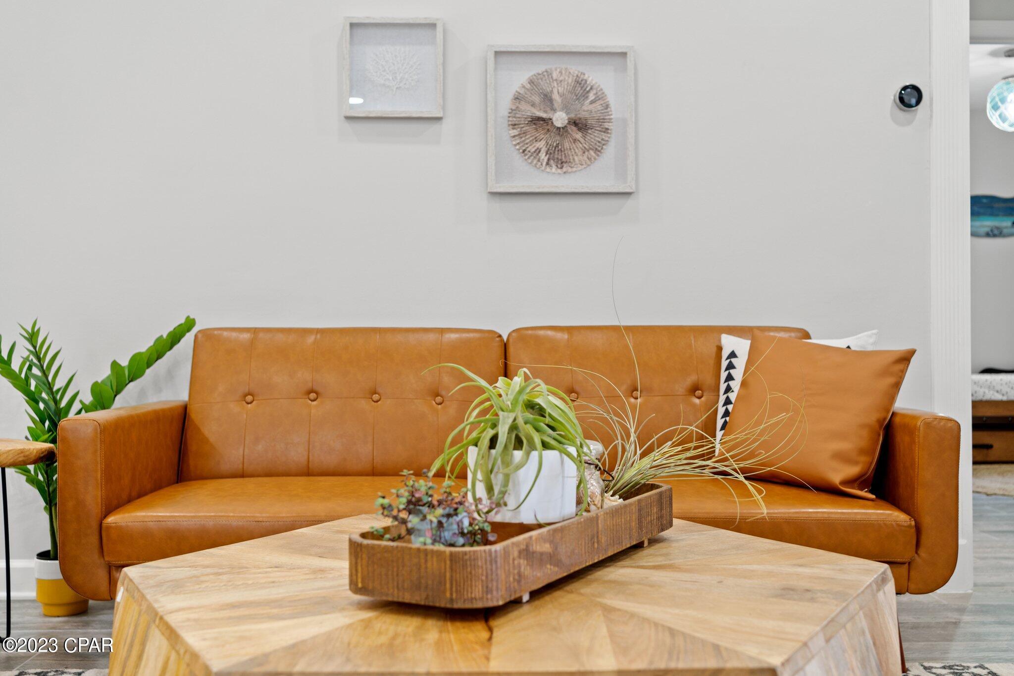 Casa De Las Flores - Residential