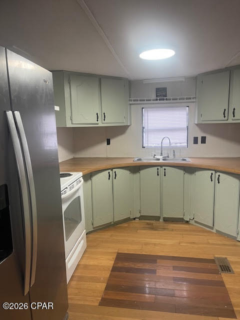 North Lagoon Oaks 7th Add - Residential