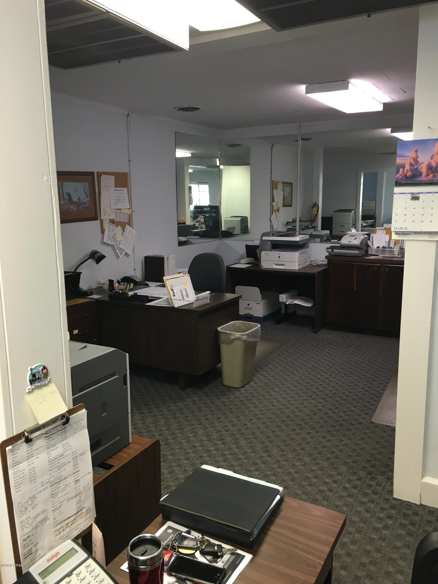 [No Recorded Subdiv] - Commercial Sale