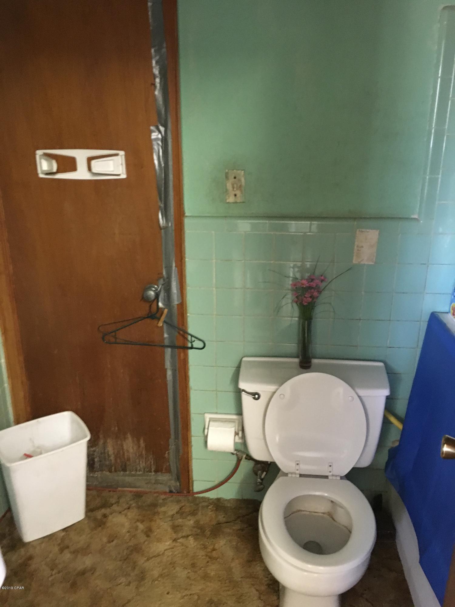 [No Recorded Subdiv] - Commercial Sale