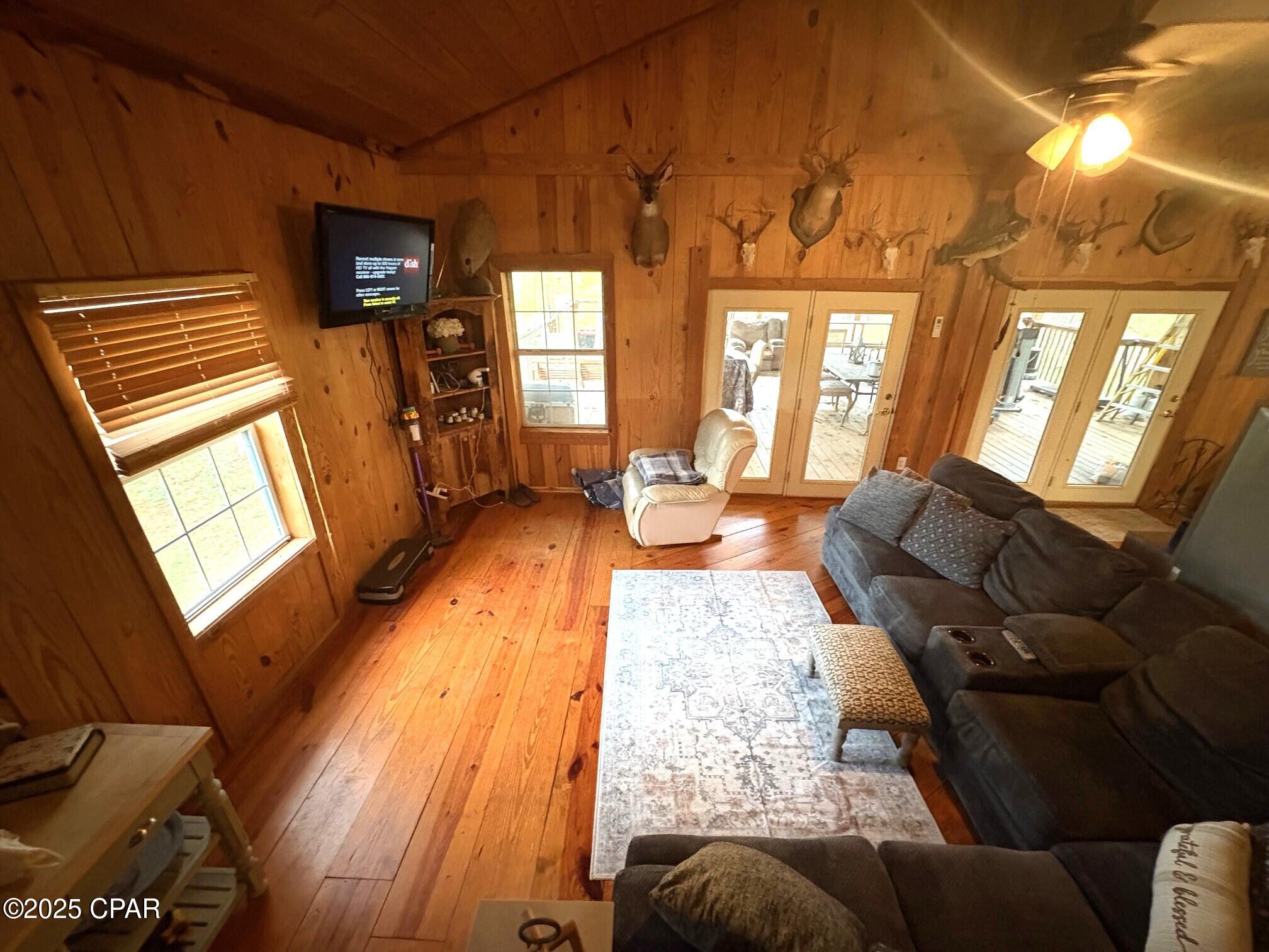 [No Recorded Subdiv] - Land