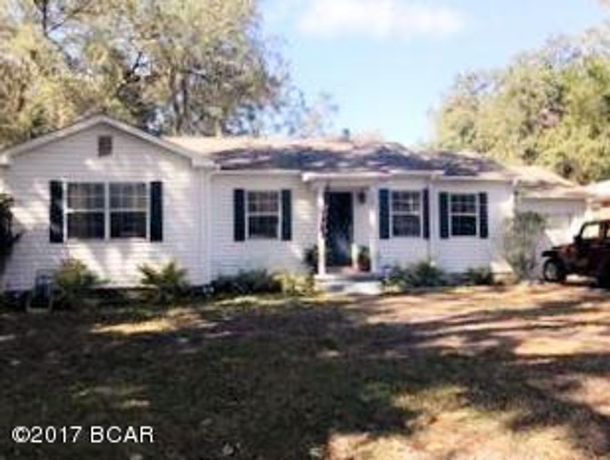 Cove Charmer  3 bedroom 2 FULL baths! 1500+ SQ FT! Upgrades include newer ROOF, WINDOWS, GRANITE COUNTERTOPS, STAINLESS STEEL APPLIANCES, FAUX WOOD BLINDS, SPRINKLER SYSTEM, ADT SECURITY SYSTEM AND NEW TRANE A/C (includes 10 year parts & labor warranty) plus HOME WARRANTY! 

HUGE fenced back yard with paved alley access, concrete patio, beautiful oak trees and extra parking. 

Original hardwood floors in great condition, with carpet in back den. Master bedroom includes HUGE WALK-IN CLOSET. 

This home has been well maintained and well-kept. This is a rare find,  3 bedroom 2  full bath in this great Cove neighborhood for under $200,000.

Schedule your showing today!