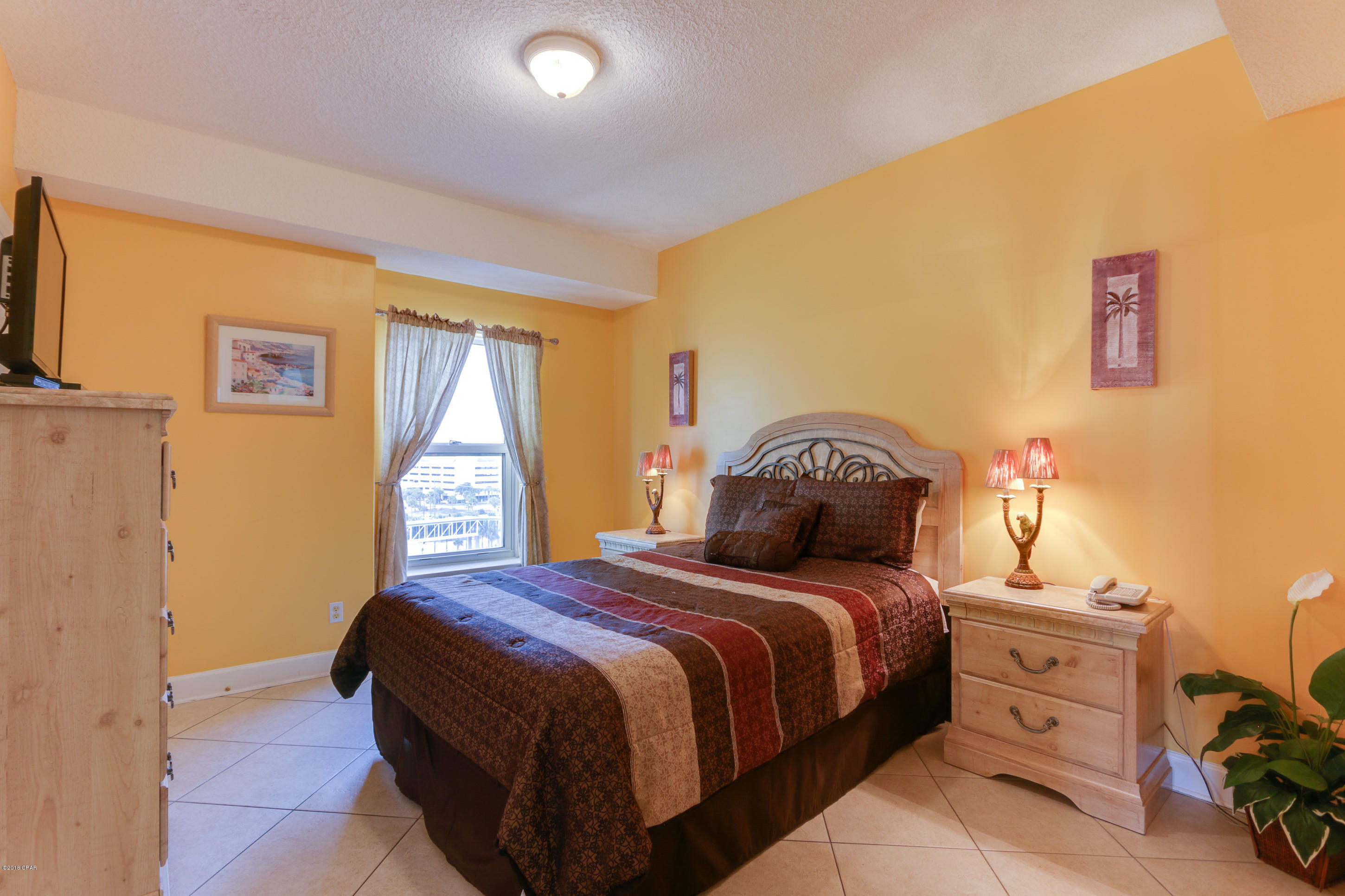 Twin Palms Resort - Residential