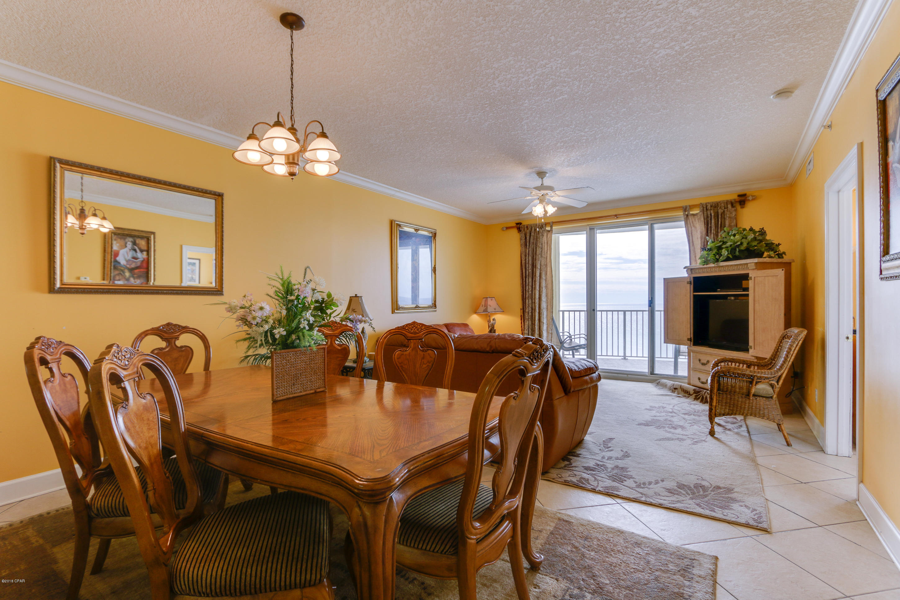 Twin Palms Resort - Residential