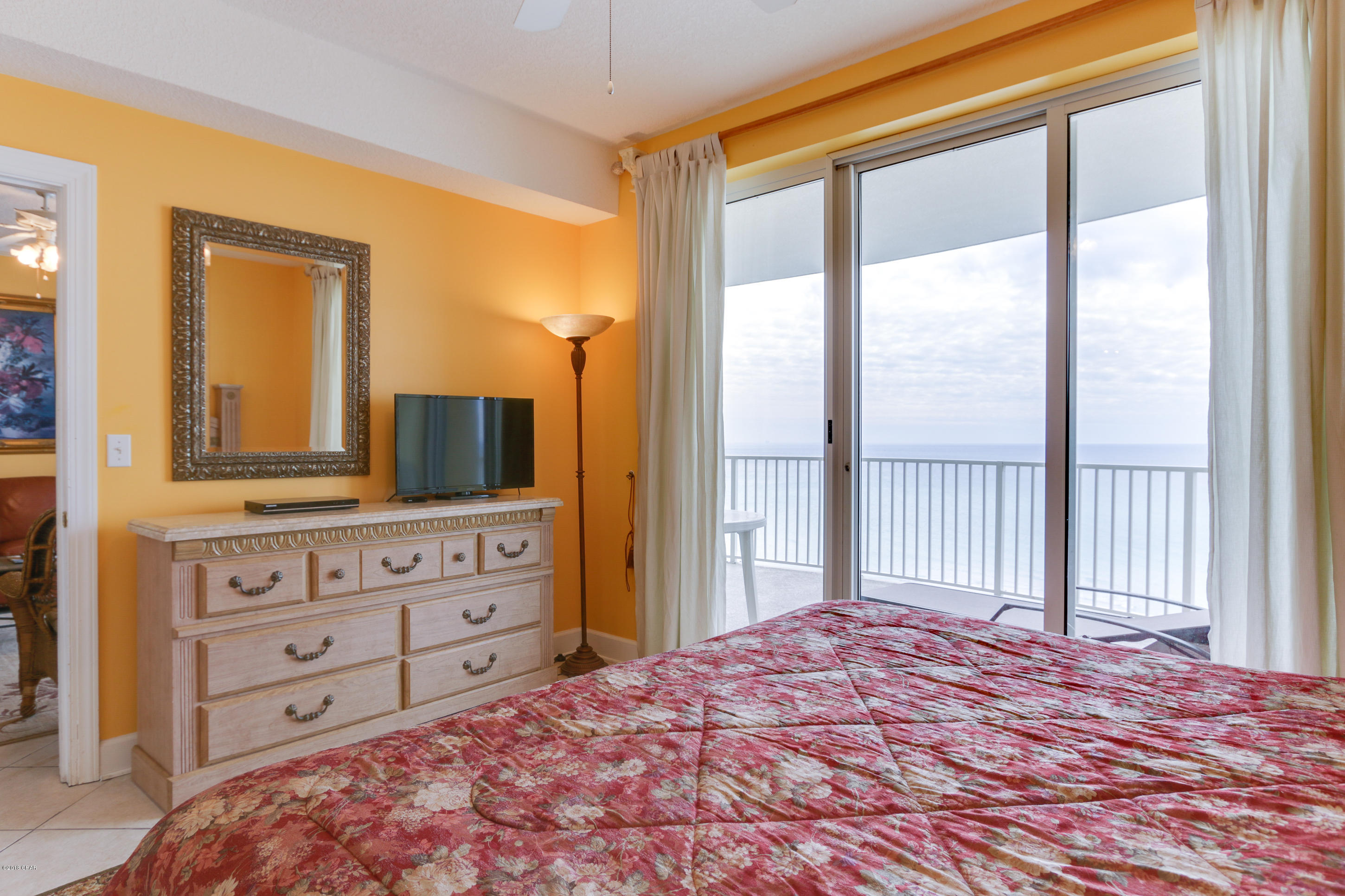 Twin Palms Resort - Residential