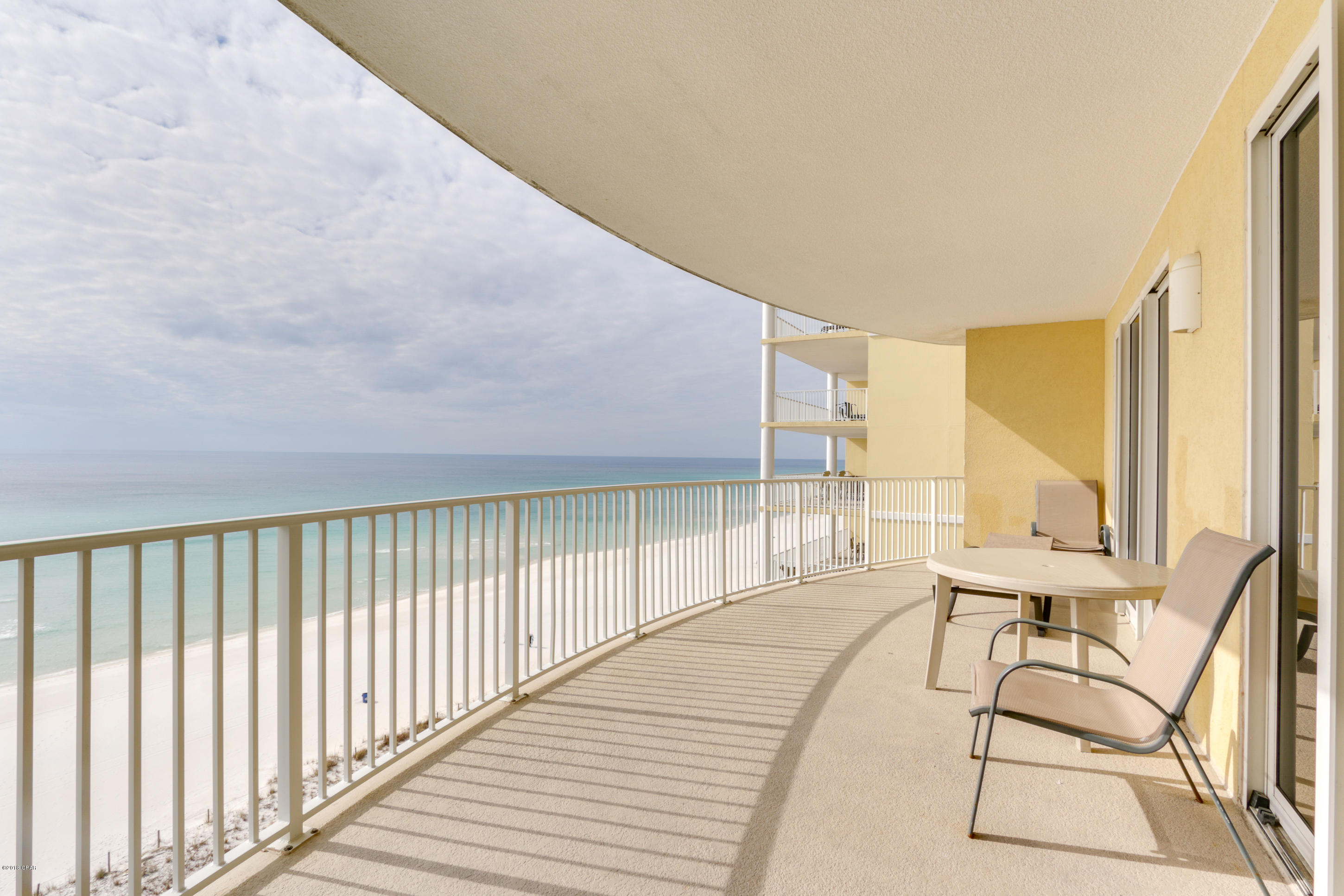 Twin Palms Resort - Residential