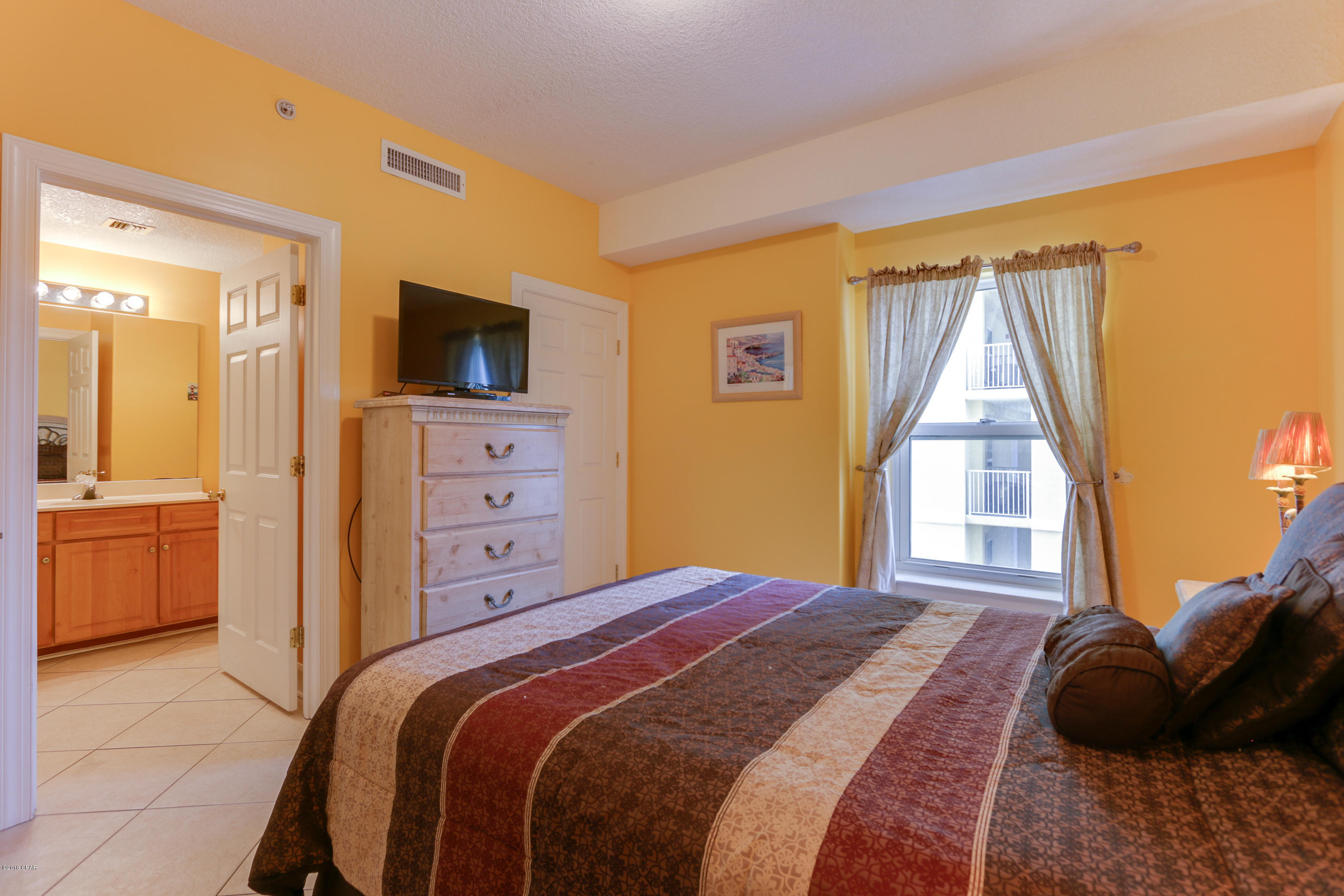 Twin Palms Resort - Residential