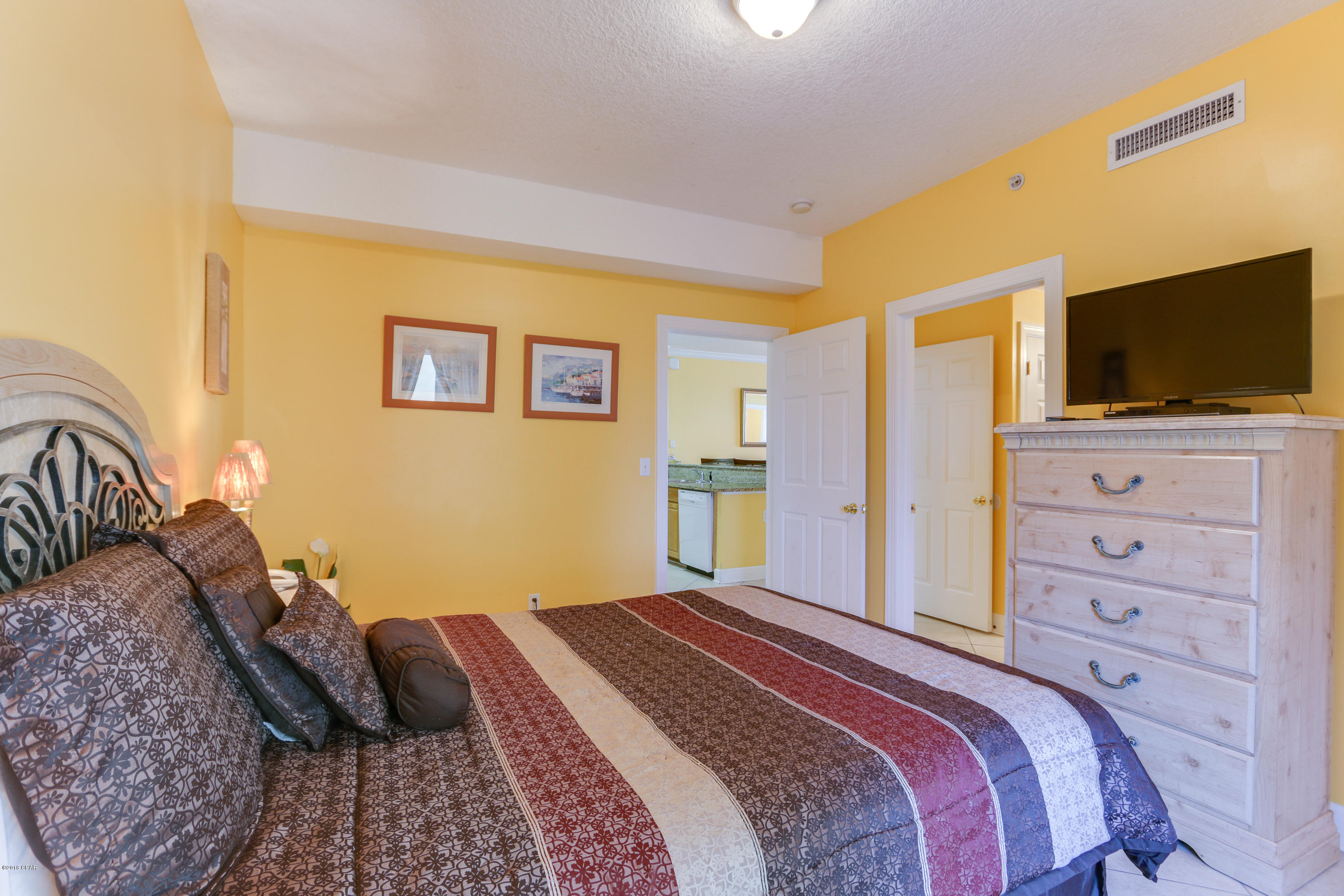 Twin Palms Resort - Residential