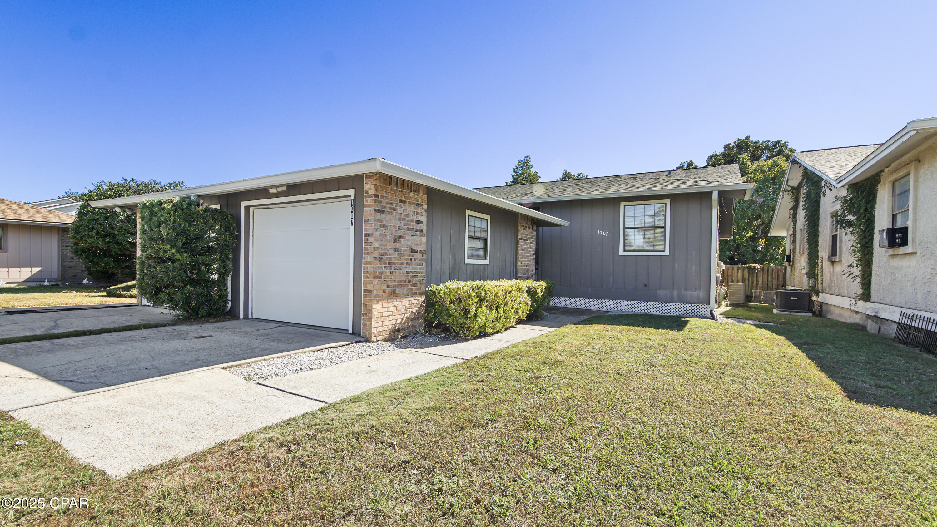 [No Recorded Subdiv] - Residential